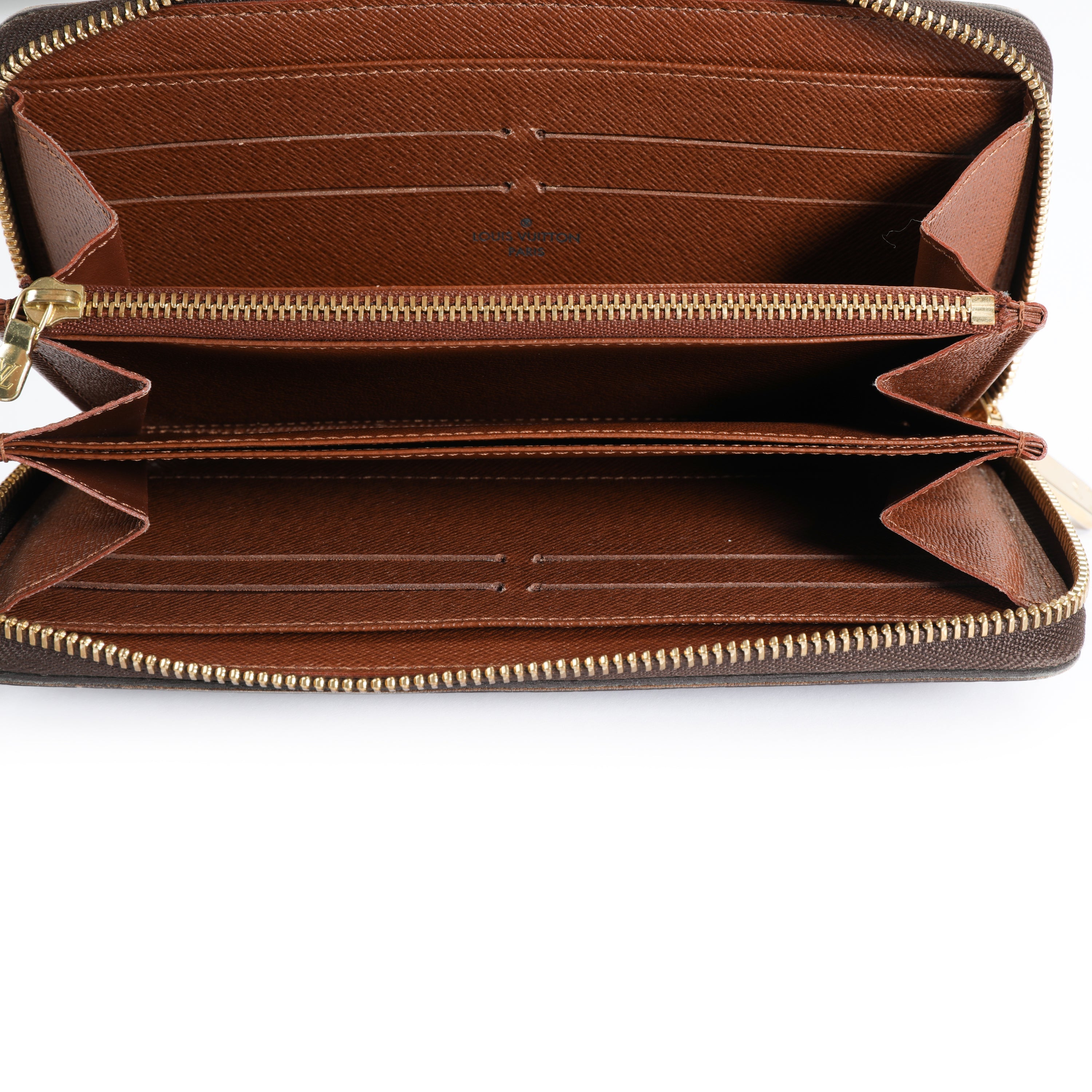 Louis Vuitton Louis Vuitton Monogram Canvas Zippy Wallet