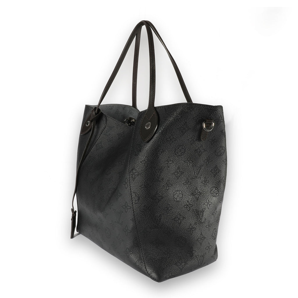 Louis Vuitton Louis Vuitton Black Mahina Leather Hina MM