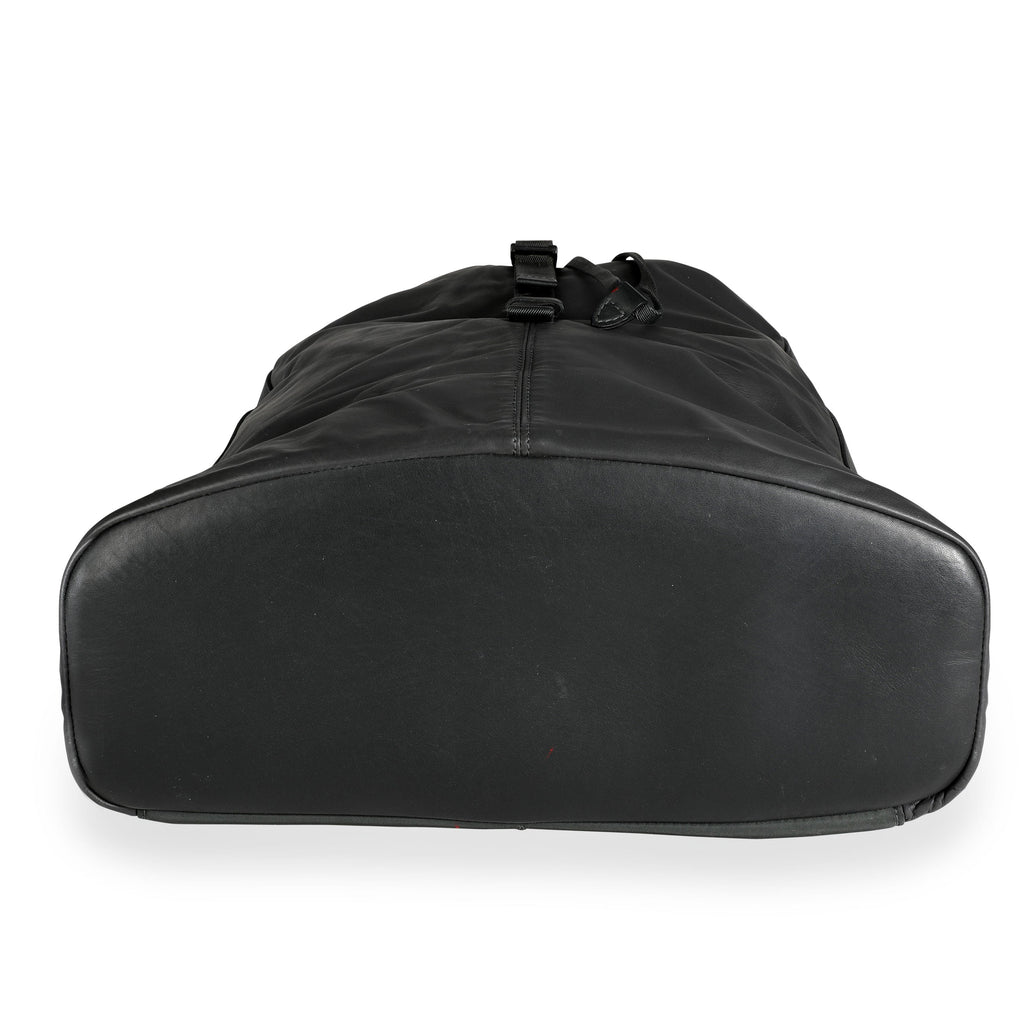 Louis Vuitton Louis Vuitton V-Line Pulse Backpack