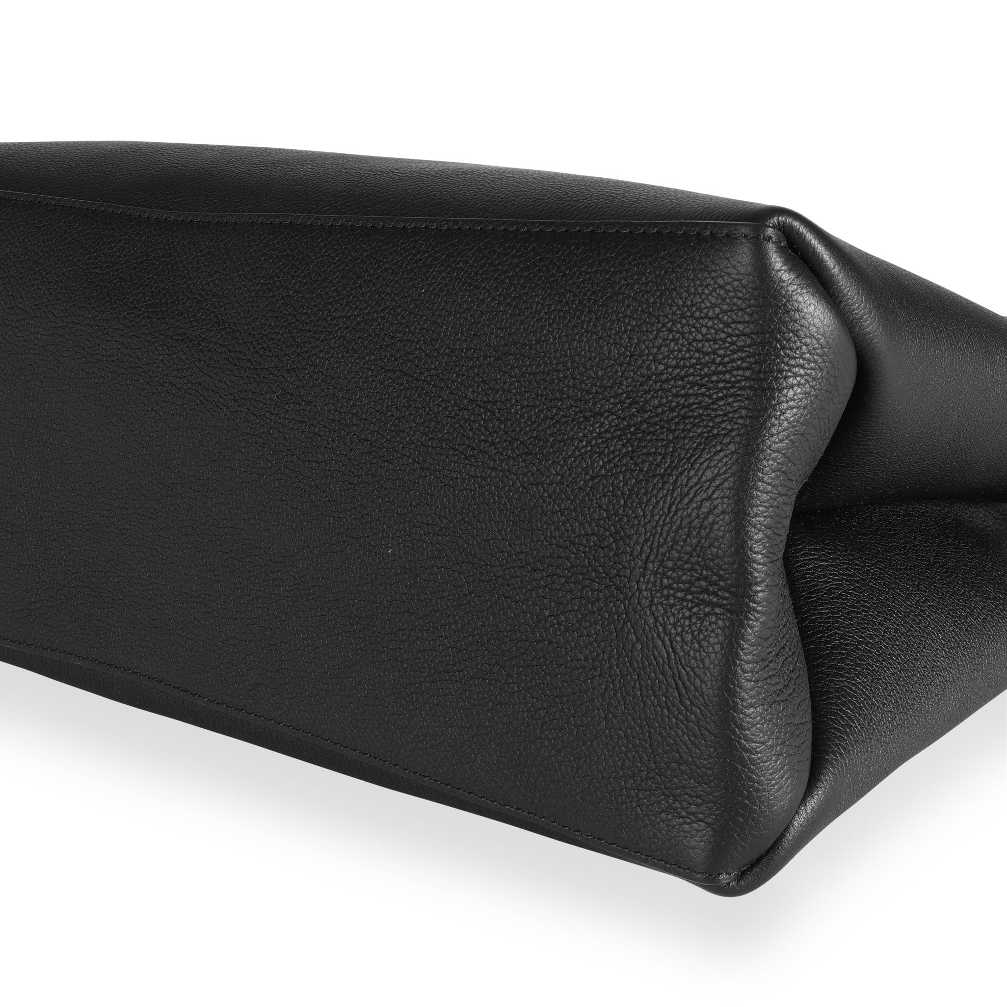 Louis Vuitton Louis Vuitton Black Calfskin Lockme Shopper