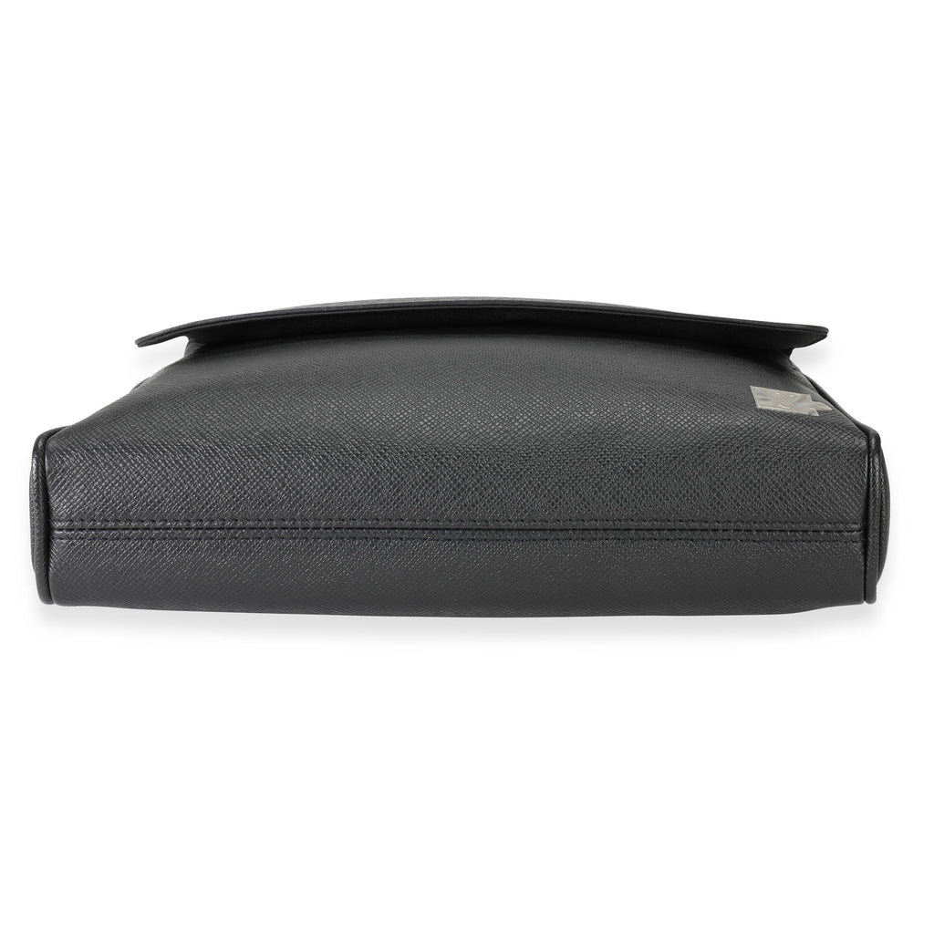 Louis Vuitton Louis Vuitton Black Taiga Leather Alex Messenger PM