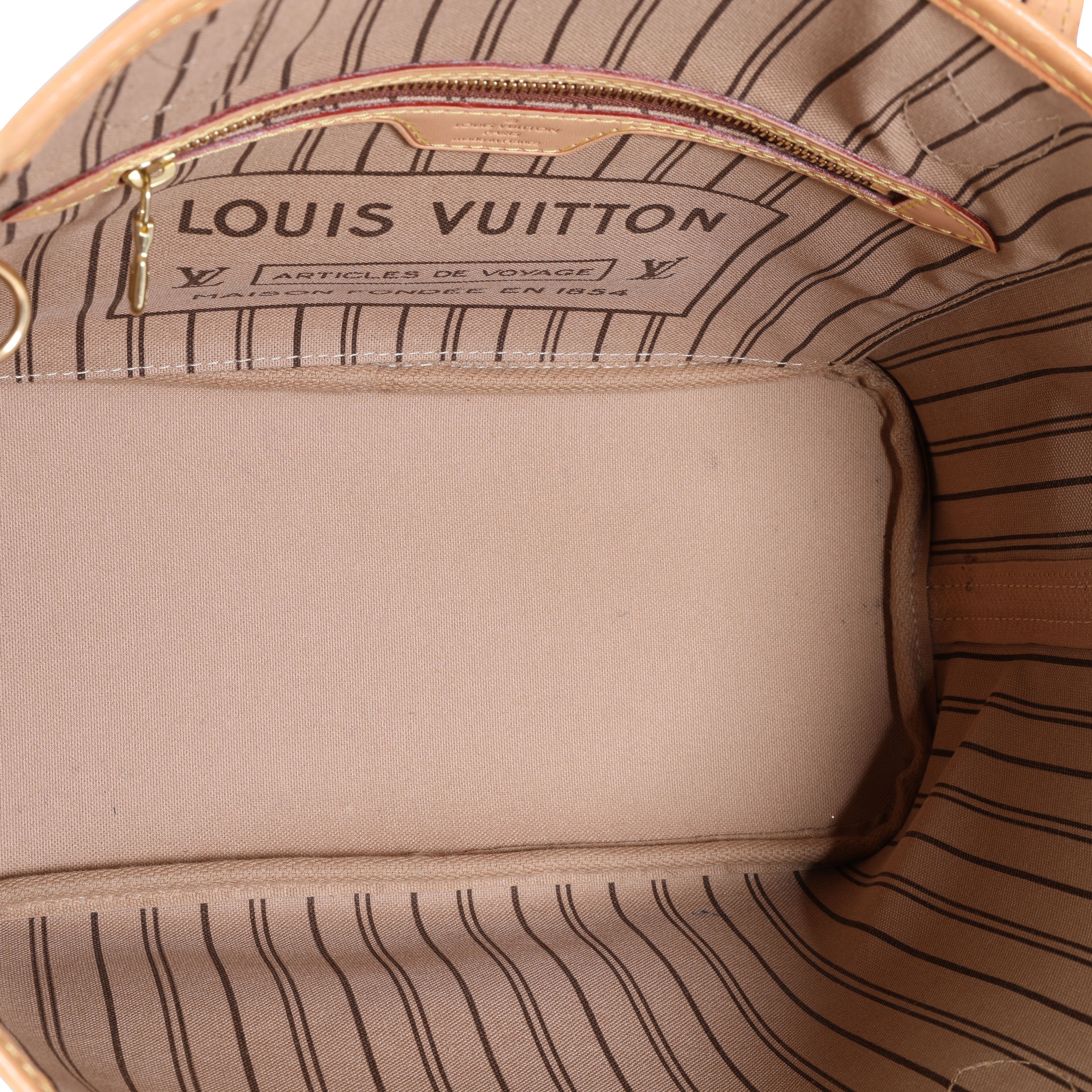 Louis Vuitton Louis Vuitton Monogram Canvas Neverfull PM