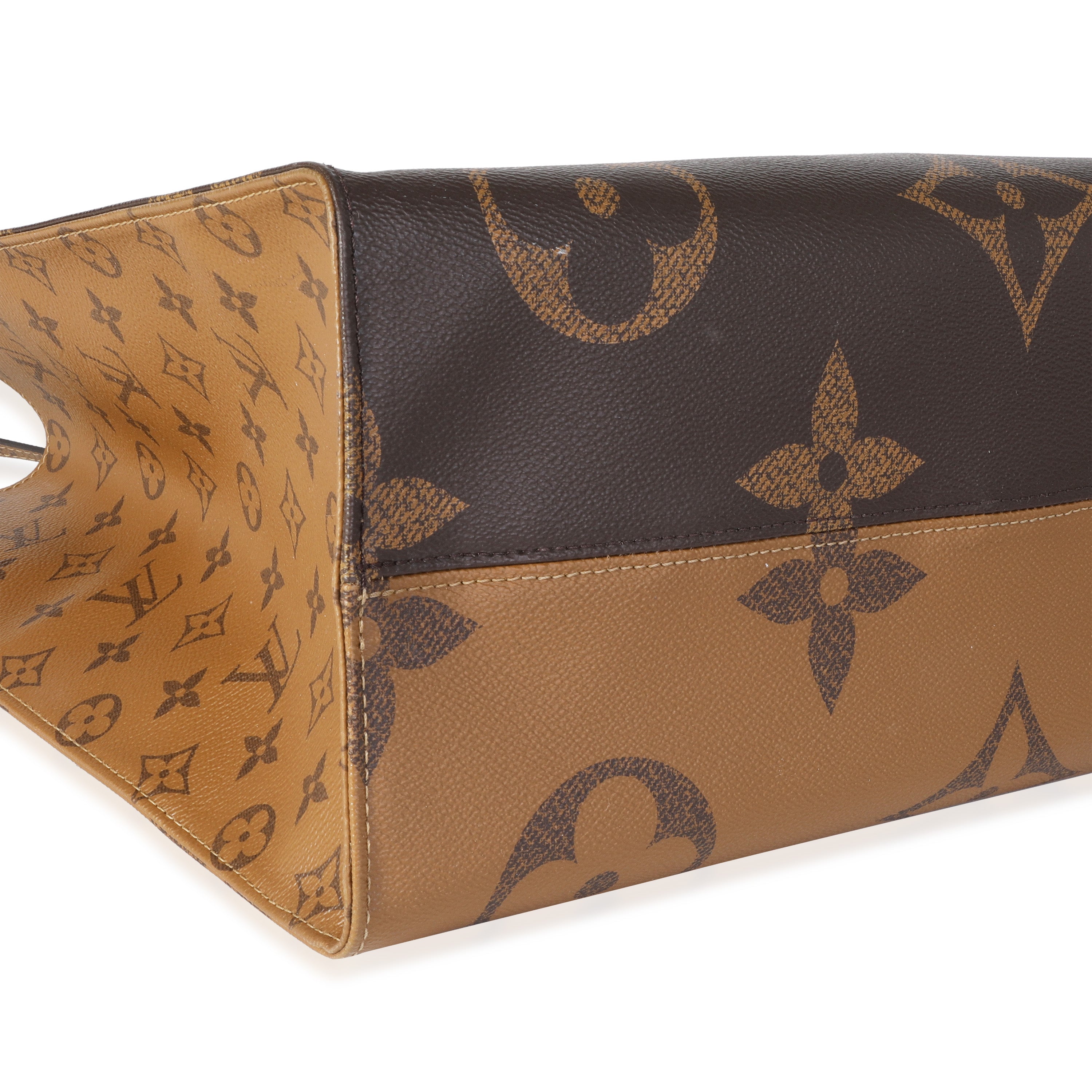 Louis Vuitton Louis Vuitton Monogram Reverse Giant Onthego GM