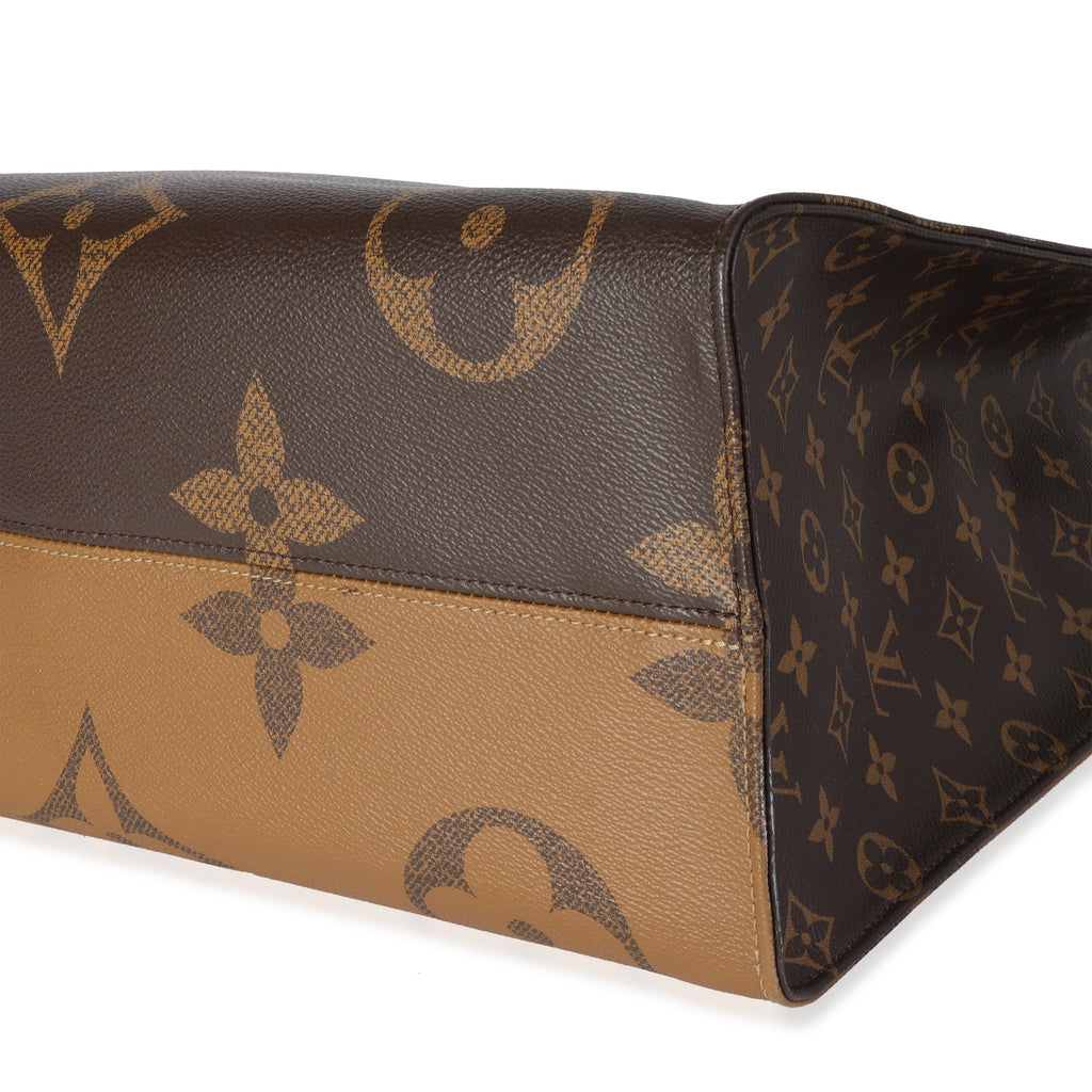 Louis Vuitton Louis Vuitton Monogram Reverse Giant Onthego GM