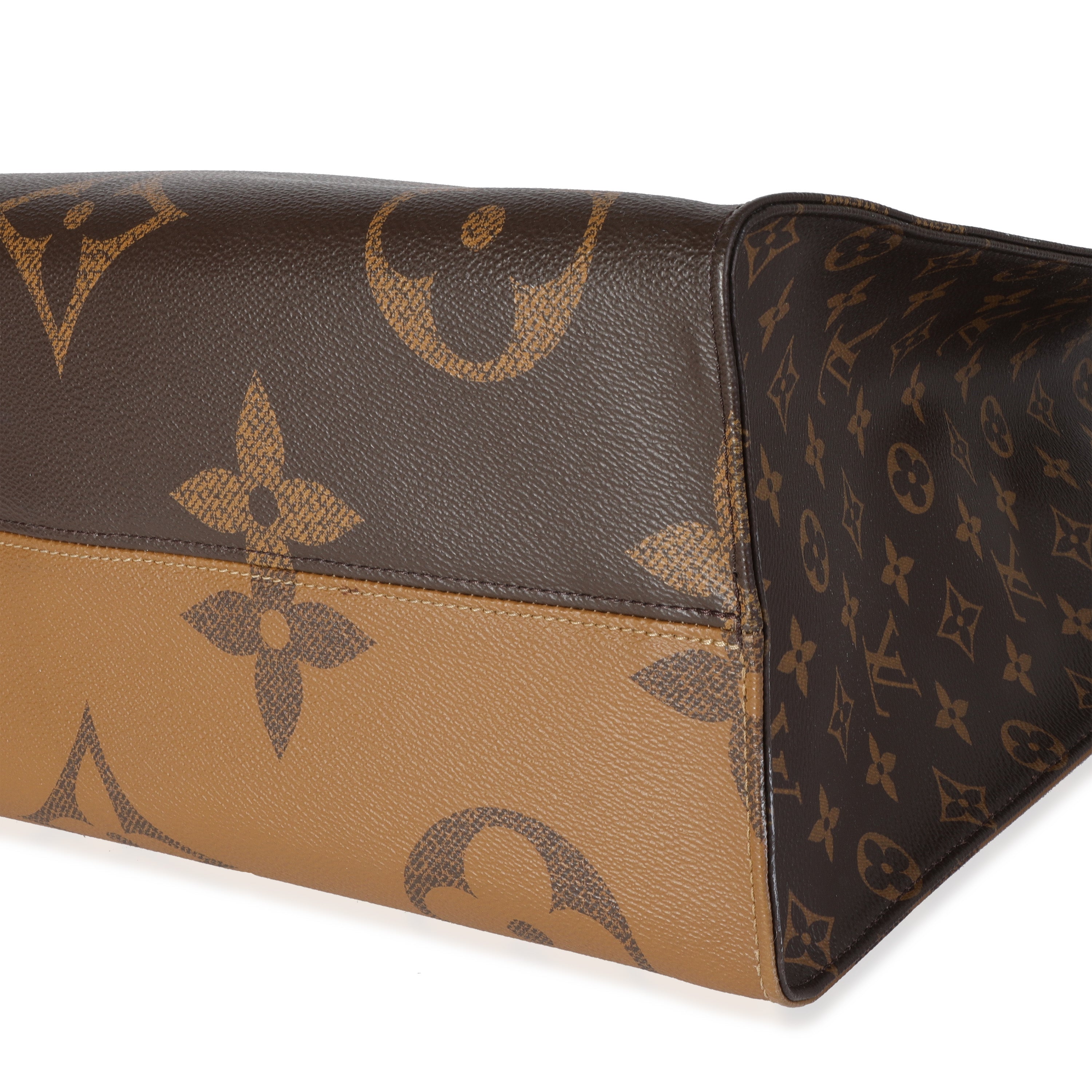 Louis Vuitton Louis Vuitton Monogram Reverse Giant Onthego GM