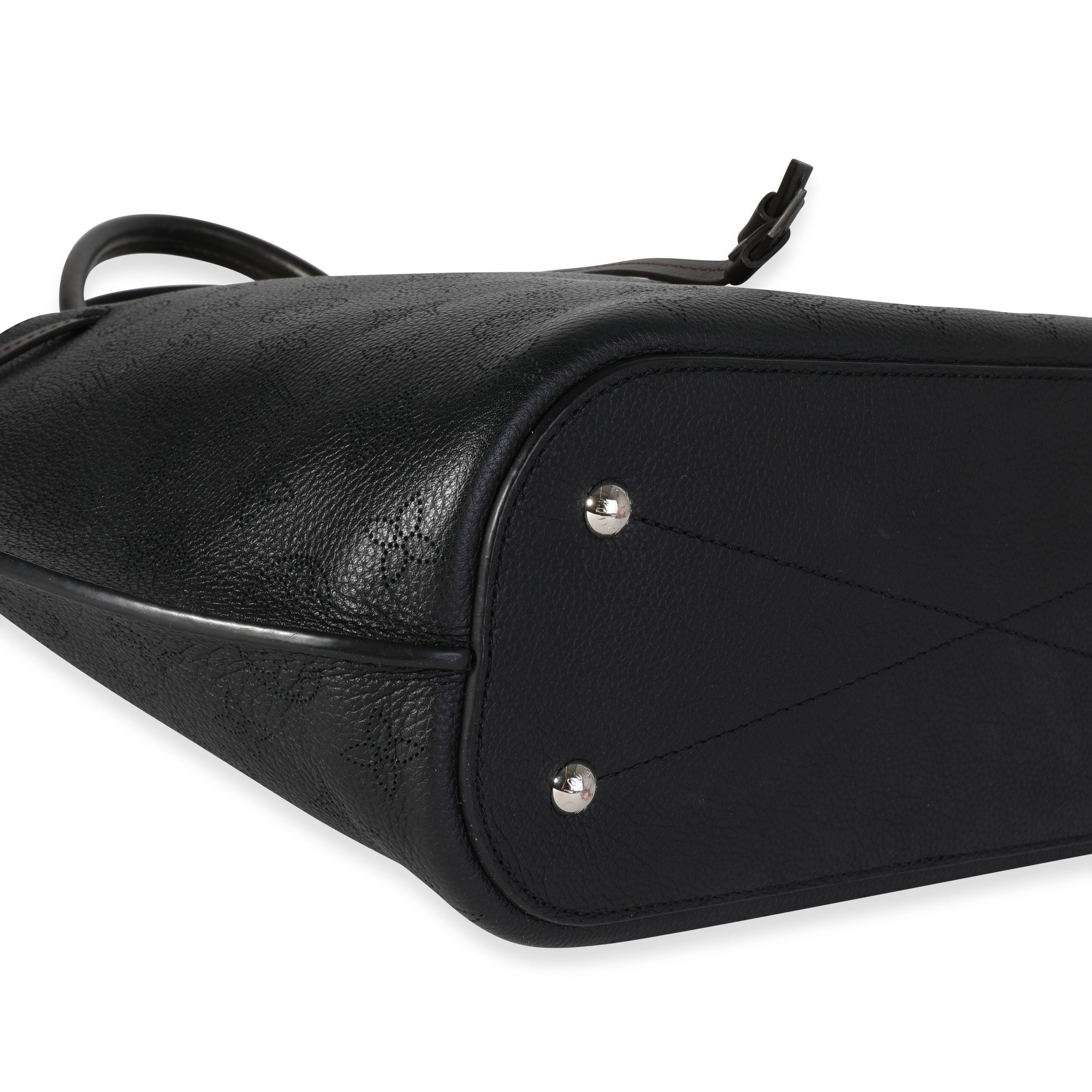 Louis Vuitton Louis Vuitton Black Mahina Leather Girolata Bag
