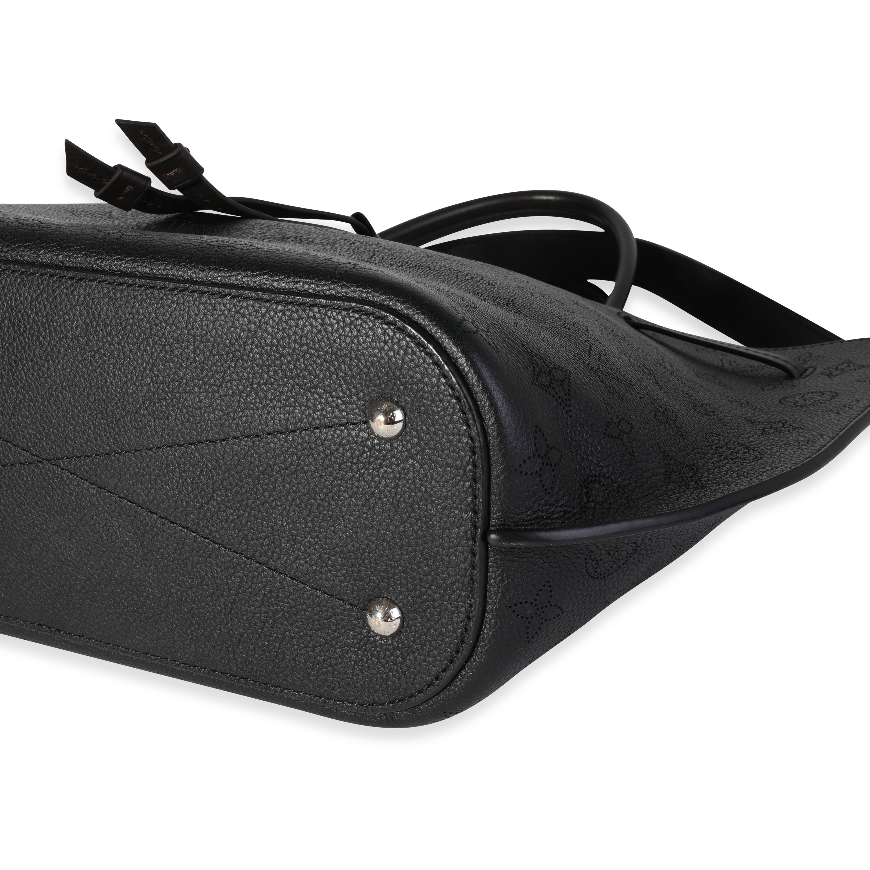 Louis Vuitton Louis Vuitton Black Mahina Leather Girolata Bag