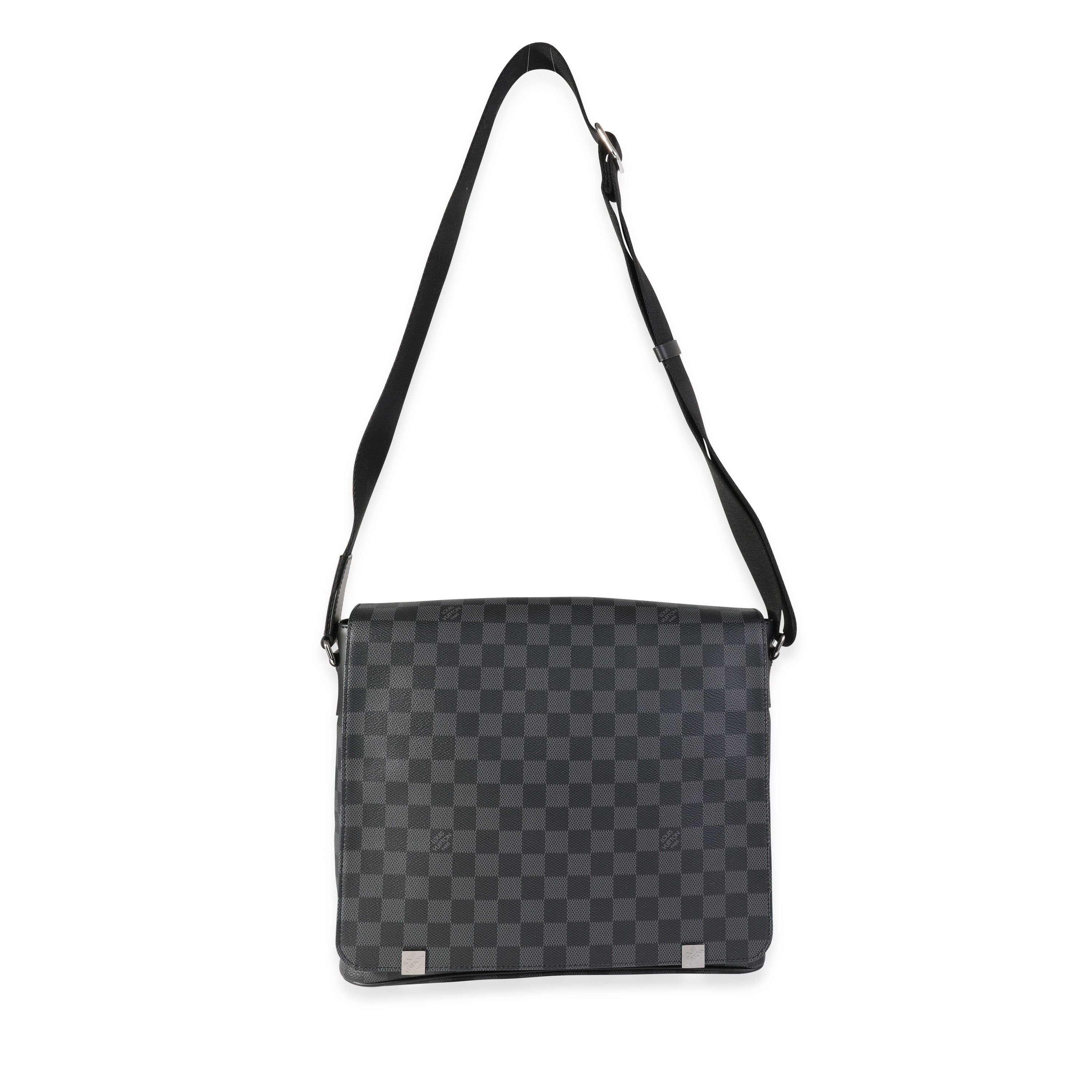 Louis Vuitton Louis Vuitton Damier Graphite District Messenger MM