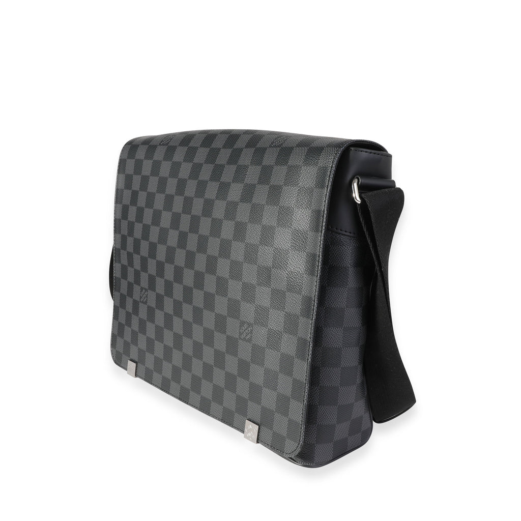 Louis Vuitton Louis Vuitton Damier Graphite District Messenger MM