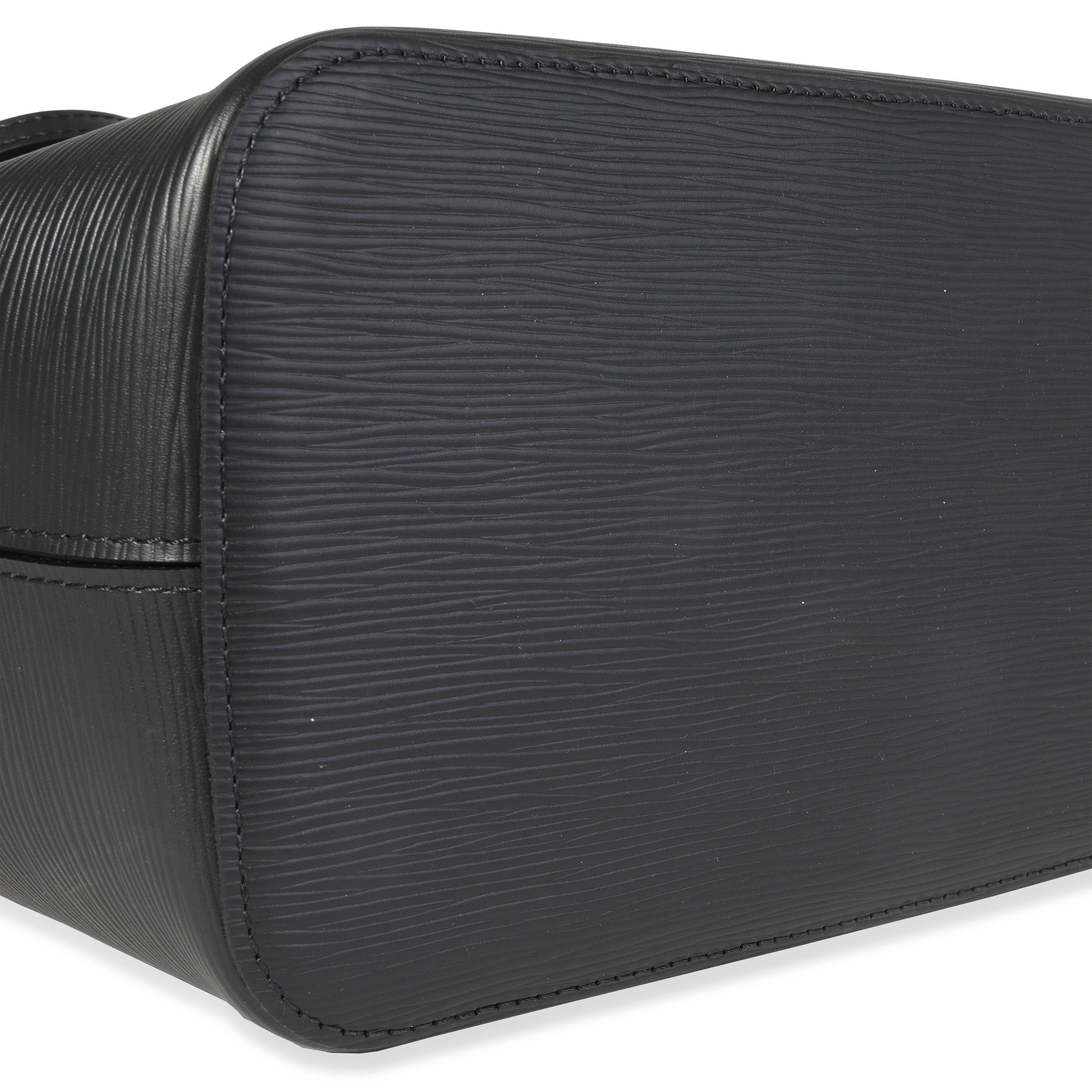 Louis Vuitton Louis Vuitton Black Epi Leather Neverfull