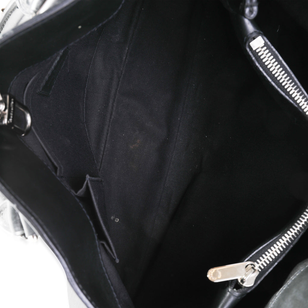Louis Vuitton Louis Vuitton Black Epi Leather Passy PM