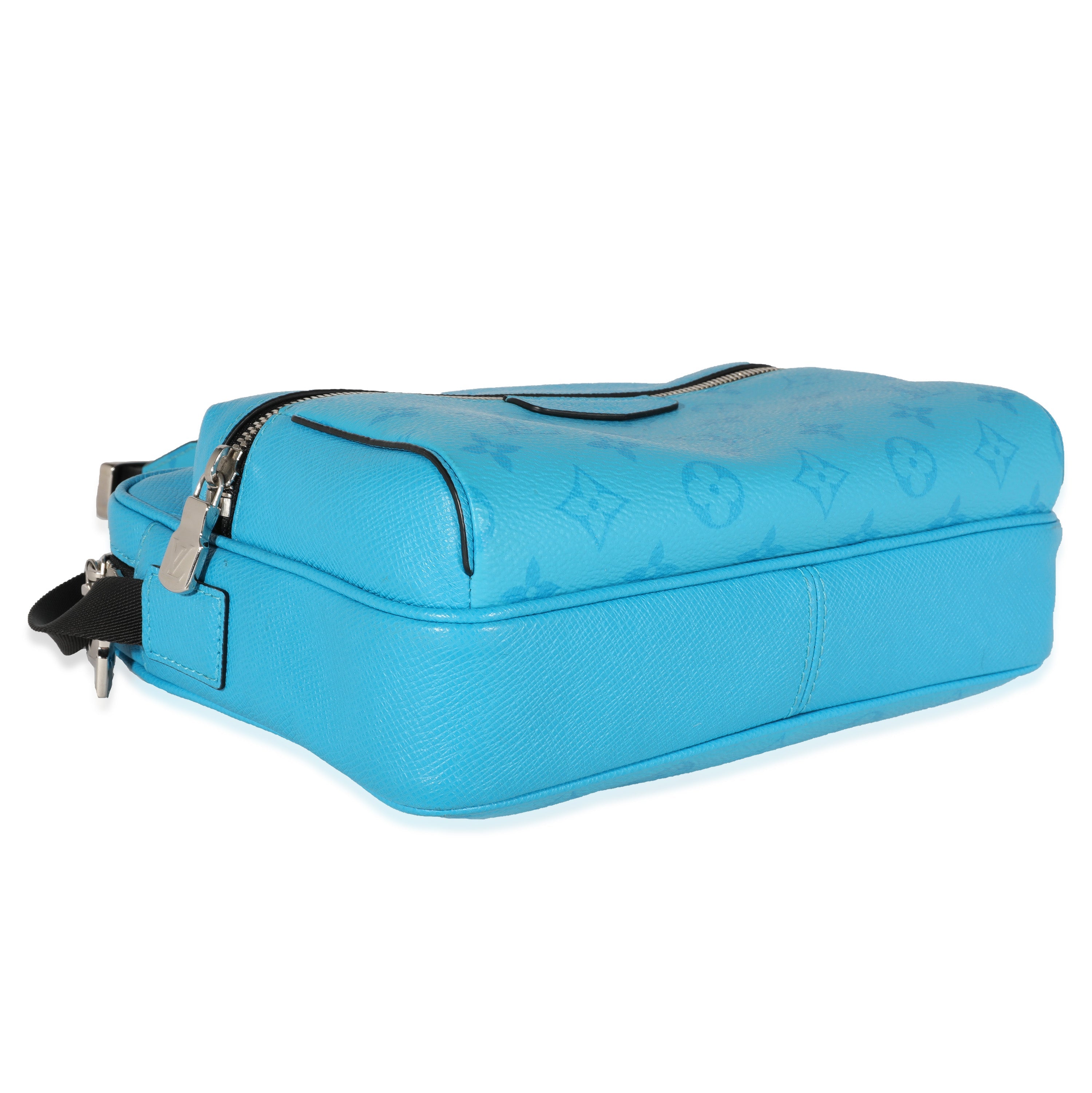 Louis Vuitton Louis Vuitton Light Blue Taiga & Monogram Canvas Outdoor Messenger
