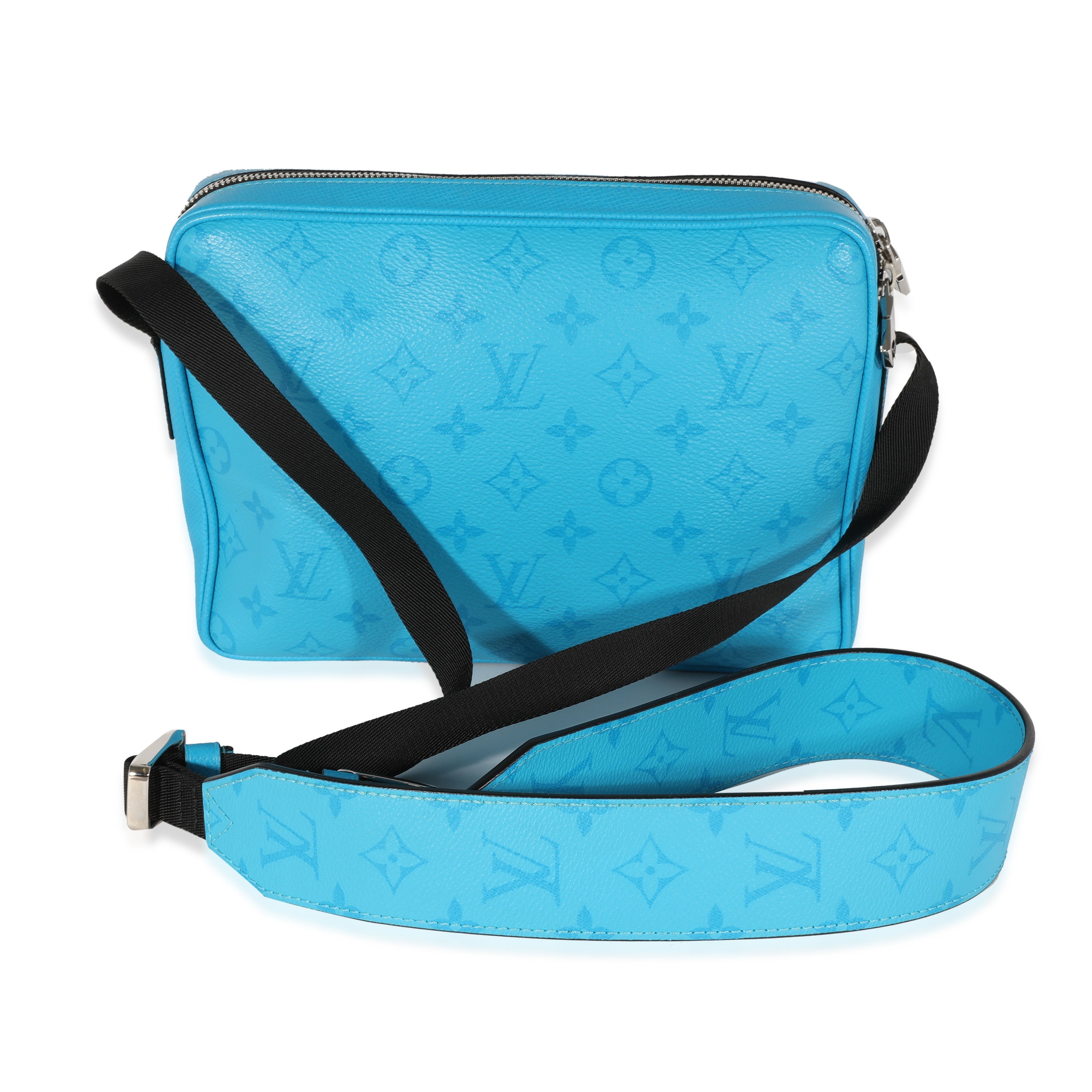 Louis Vuitton Louis Vuitton Light Blue Taiga & Monogram Canvas Outdoor Messenger