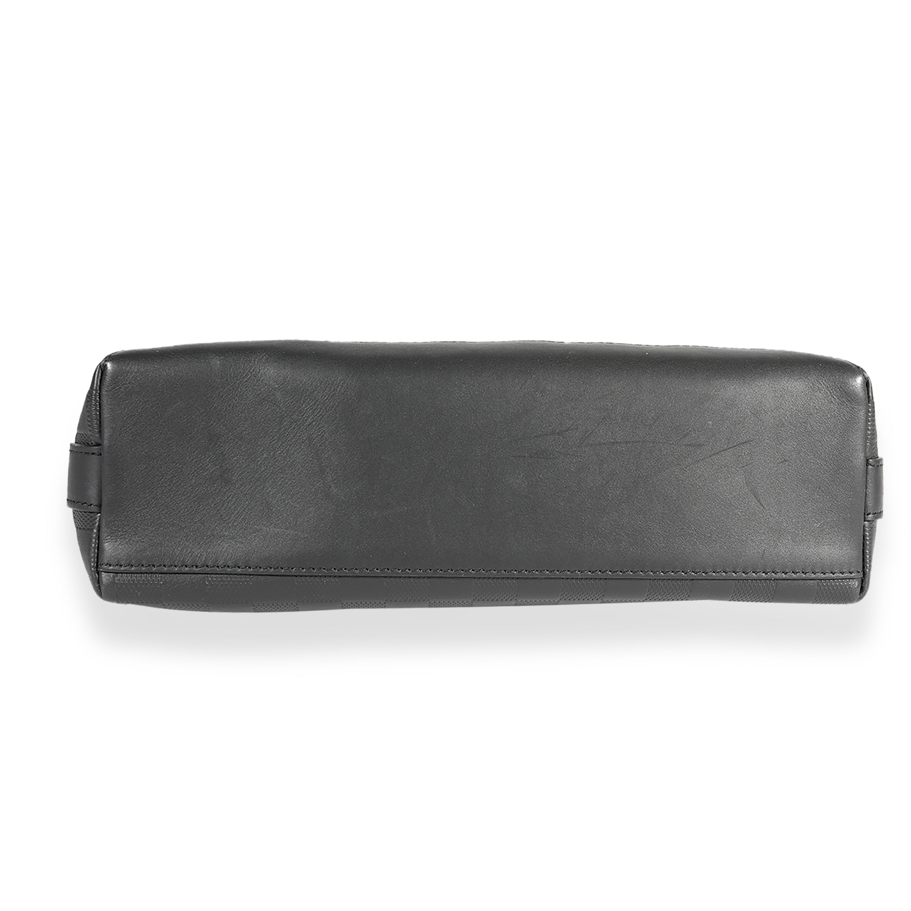 Louis Vuitton Louis Vuitton Black Damier Infini Discovery Messenger