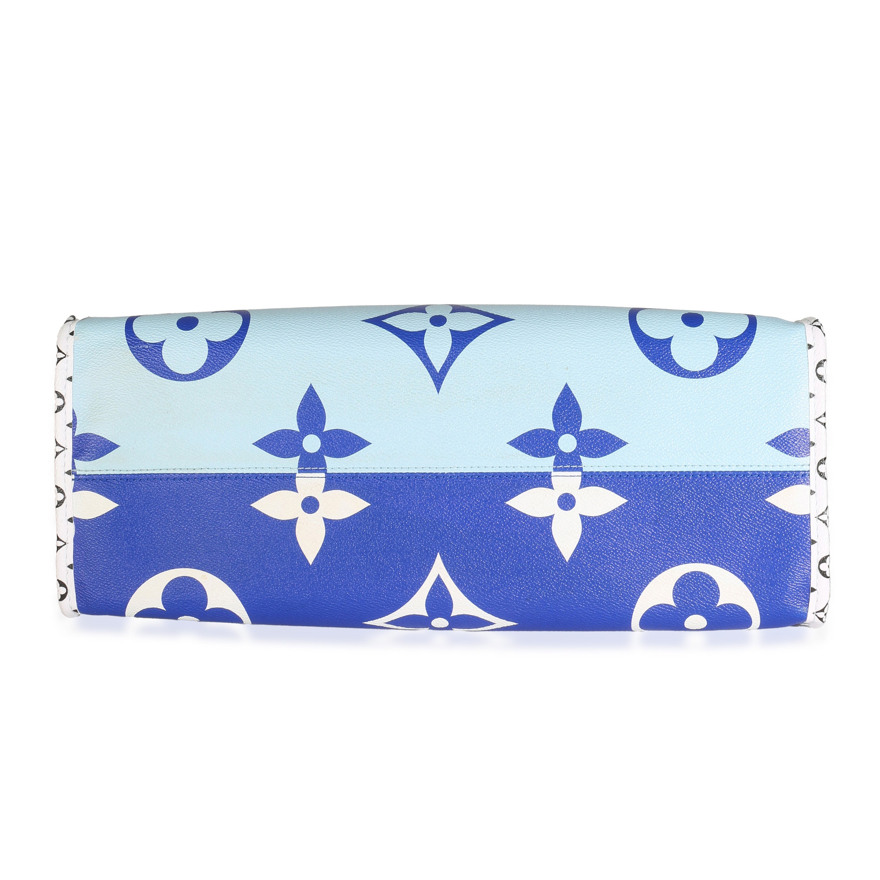 Louis Vuitton Blue Monogram Giant Canvas Hamptons Onthego GM