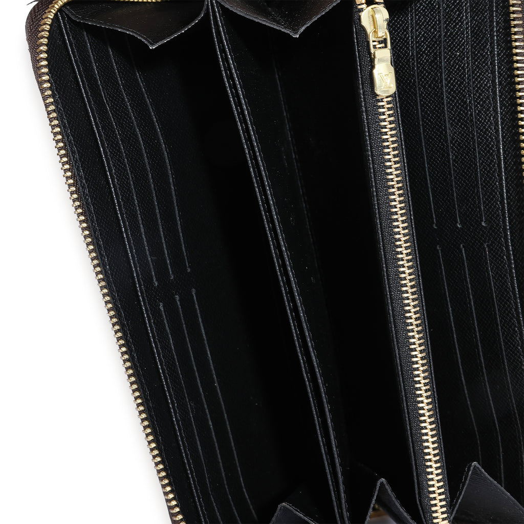 Louis Vuitton Louis Vuitton Monogram Giant Zippy Wallet