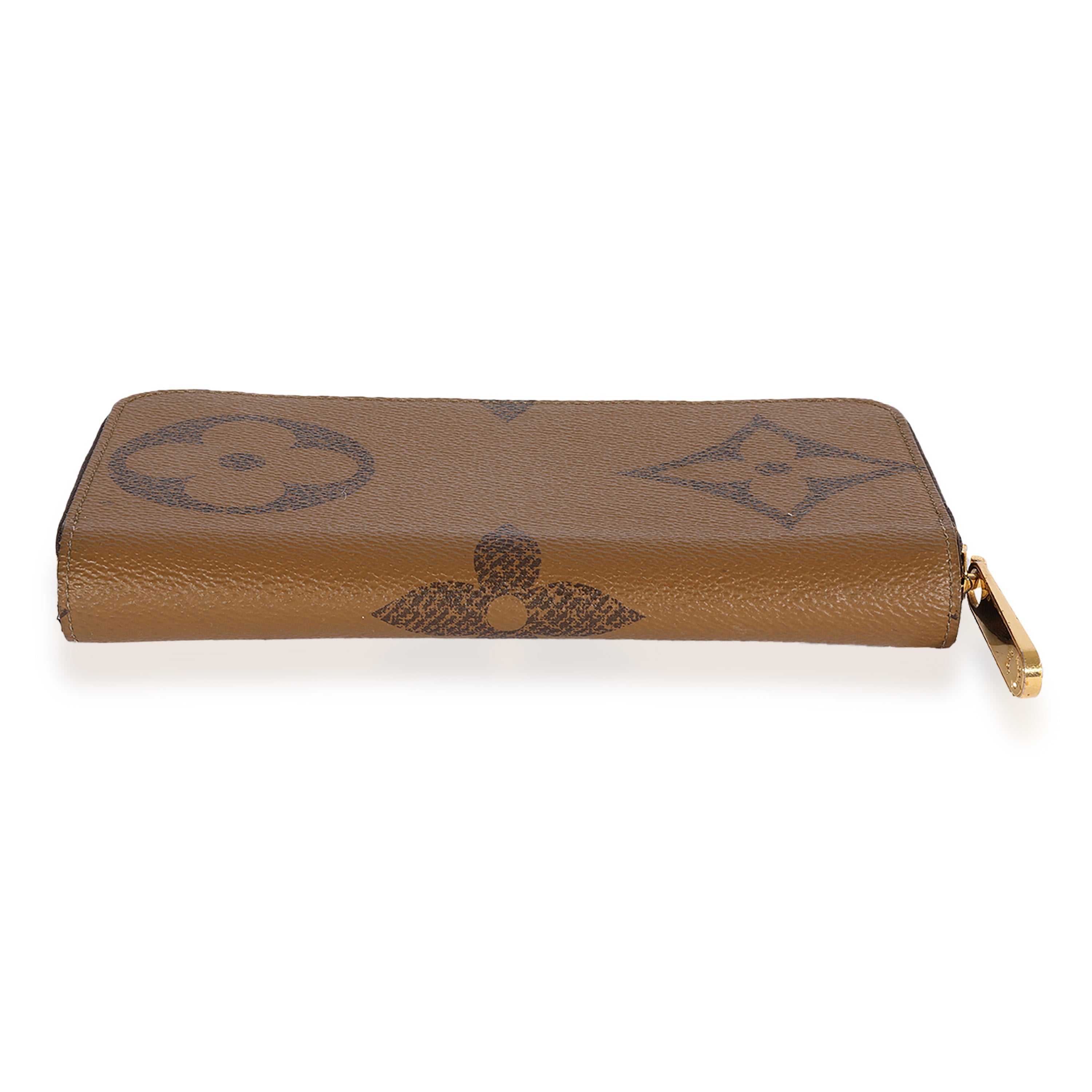 Louis Vuitton Louis Vuitton Monogram Giant Zippy Wallet
