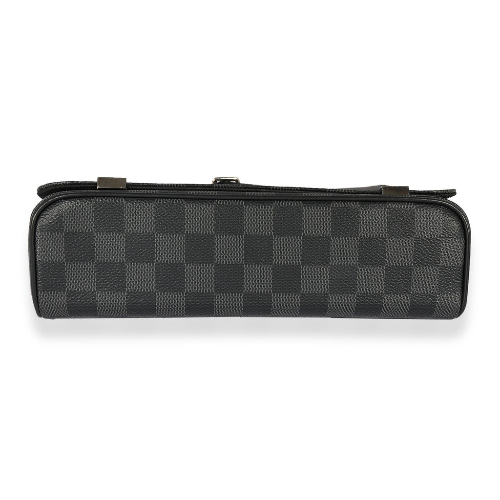 Louis Vuitton Louis Vuitton Damier Graphite Canvas District NM