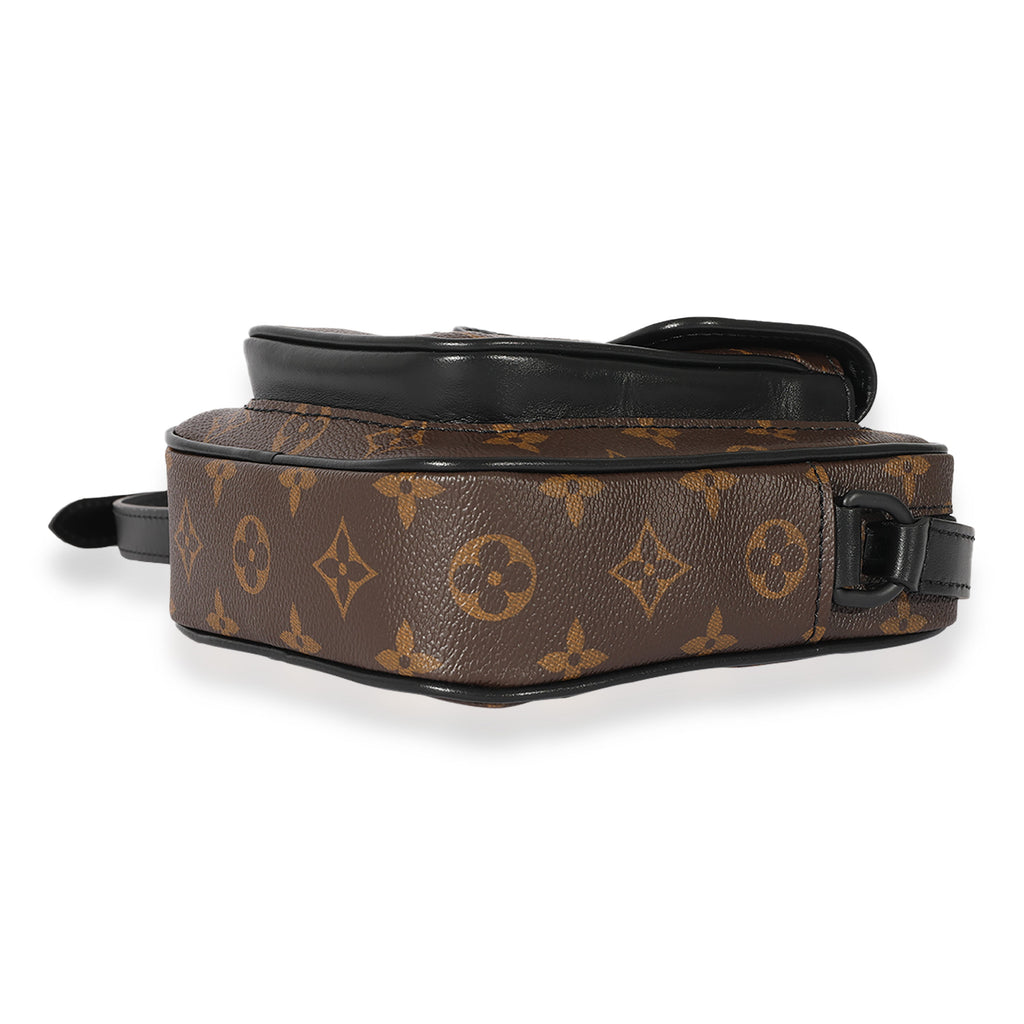 Louis Vuitton Louis Vuitton Monogram Christopher Wearable Wallet