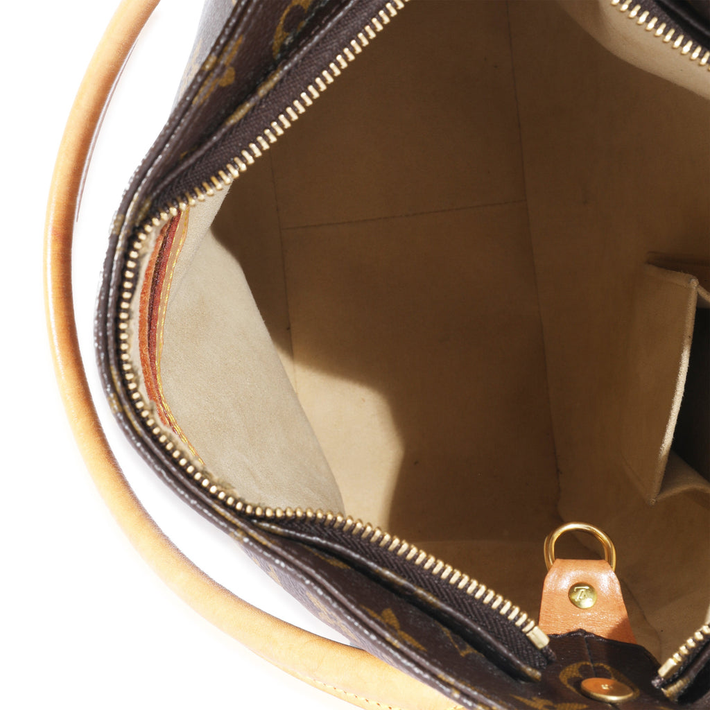 Louis Vuitton Louis Vuitton Monogram Canvas Looping GM