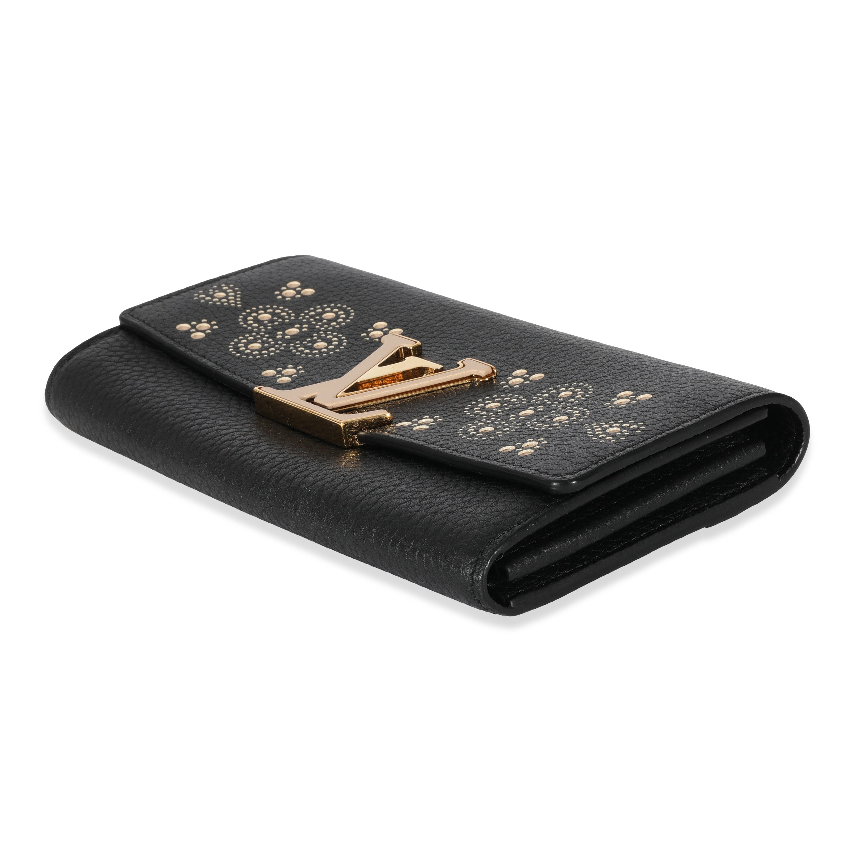 Louis Vuitton Louis Vuitton Black Leather Capucines Wallet