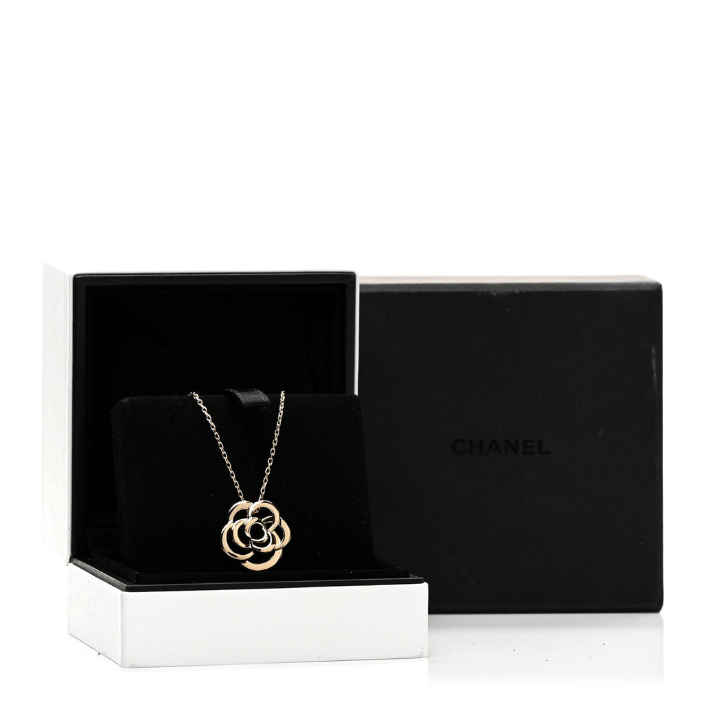 Chanel 18K Yellow Gold Fil de Camelia Pendant Necklace
