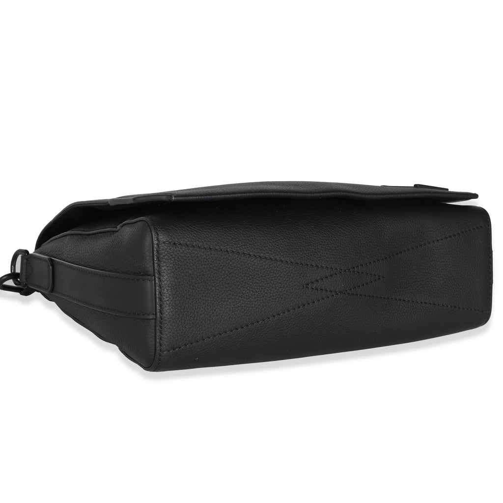 Louis Vuitton Black Grained Calf Leather Aerogram Takeoff Messenger