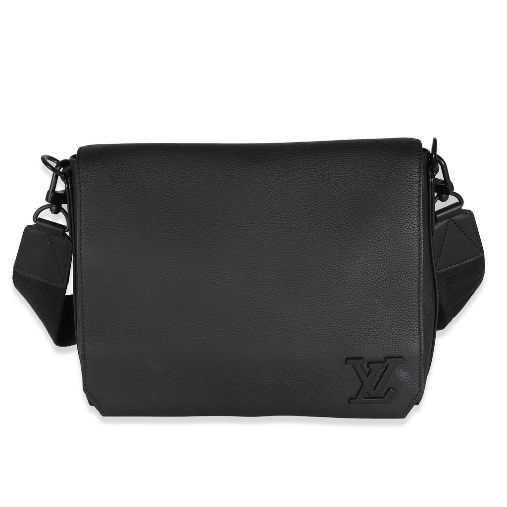 Louis Vuitton Black Grained Calf Leather Aerogram Takeoff Messenger