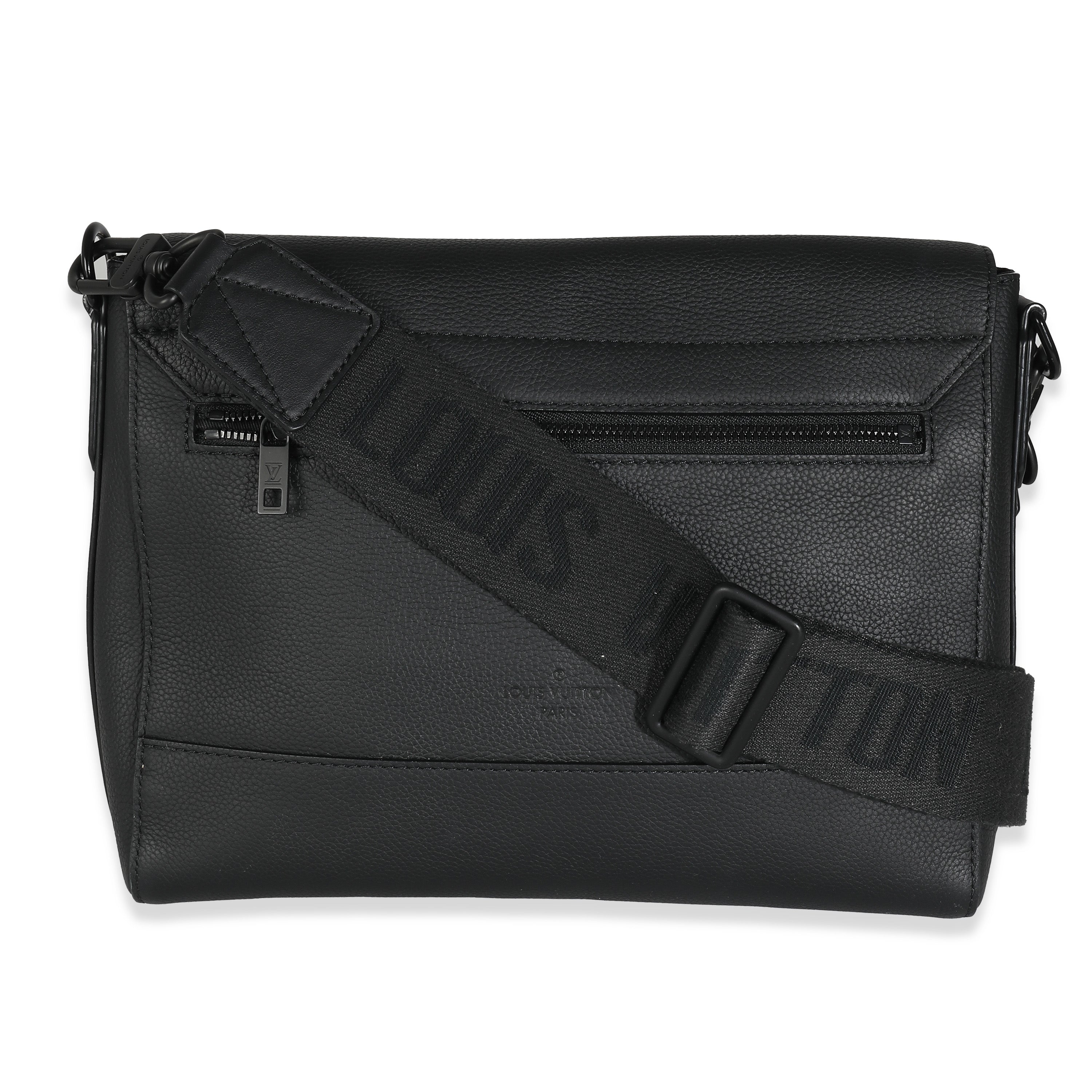 Louis Vuitton Black Grained Calf Leather Aerogram Takeoff Messenger