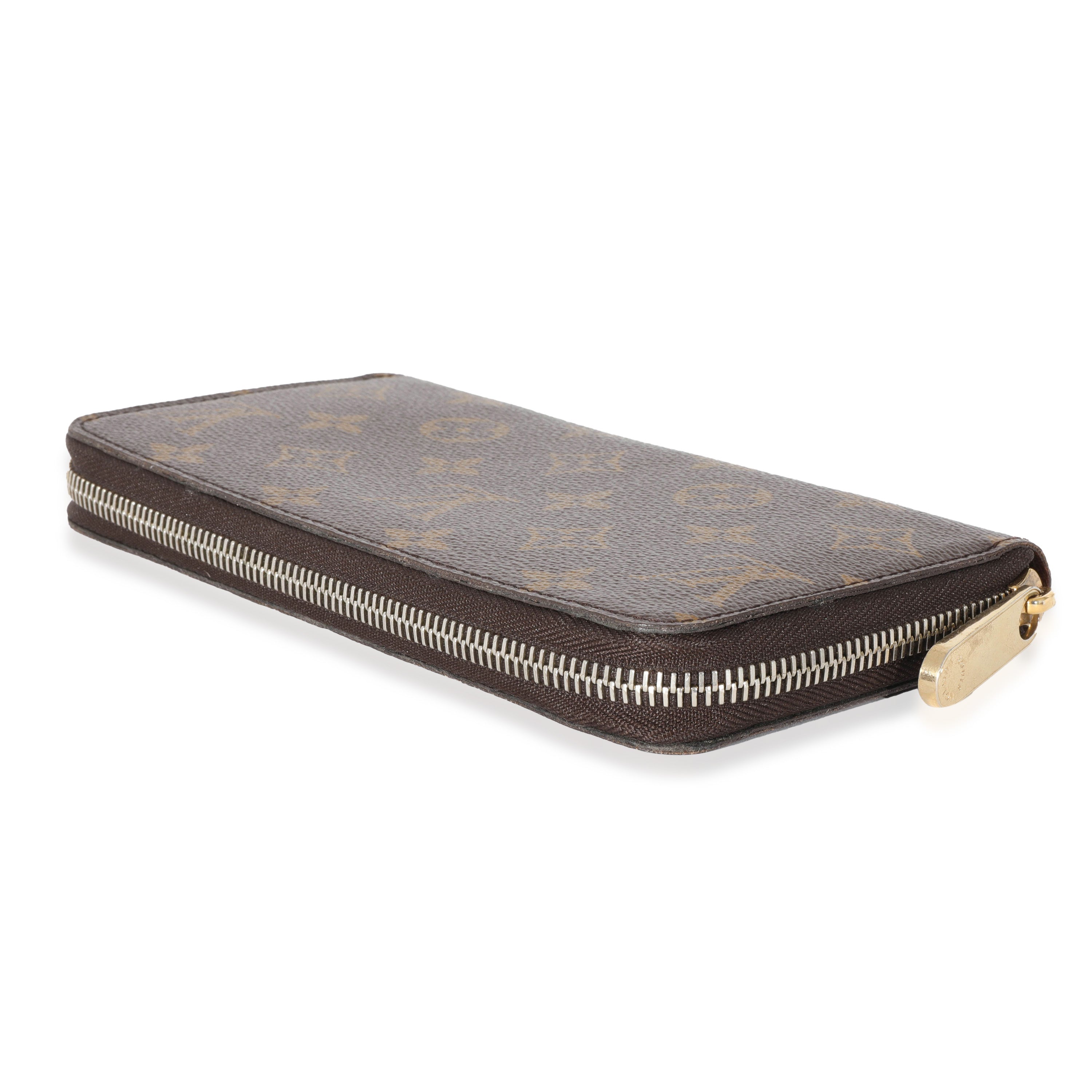 Louis Vuitton Louis Vuitton Monogram Canvas Zippy Wallet