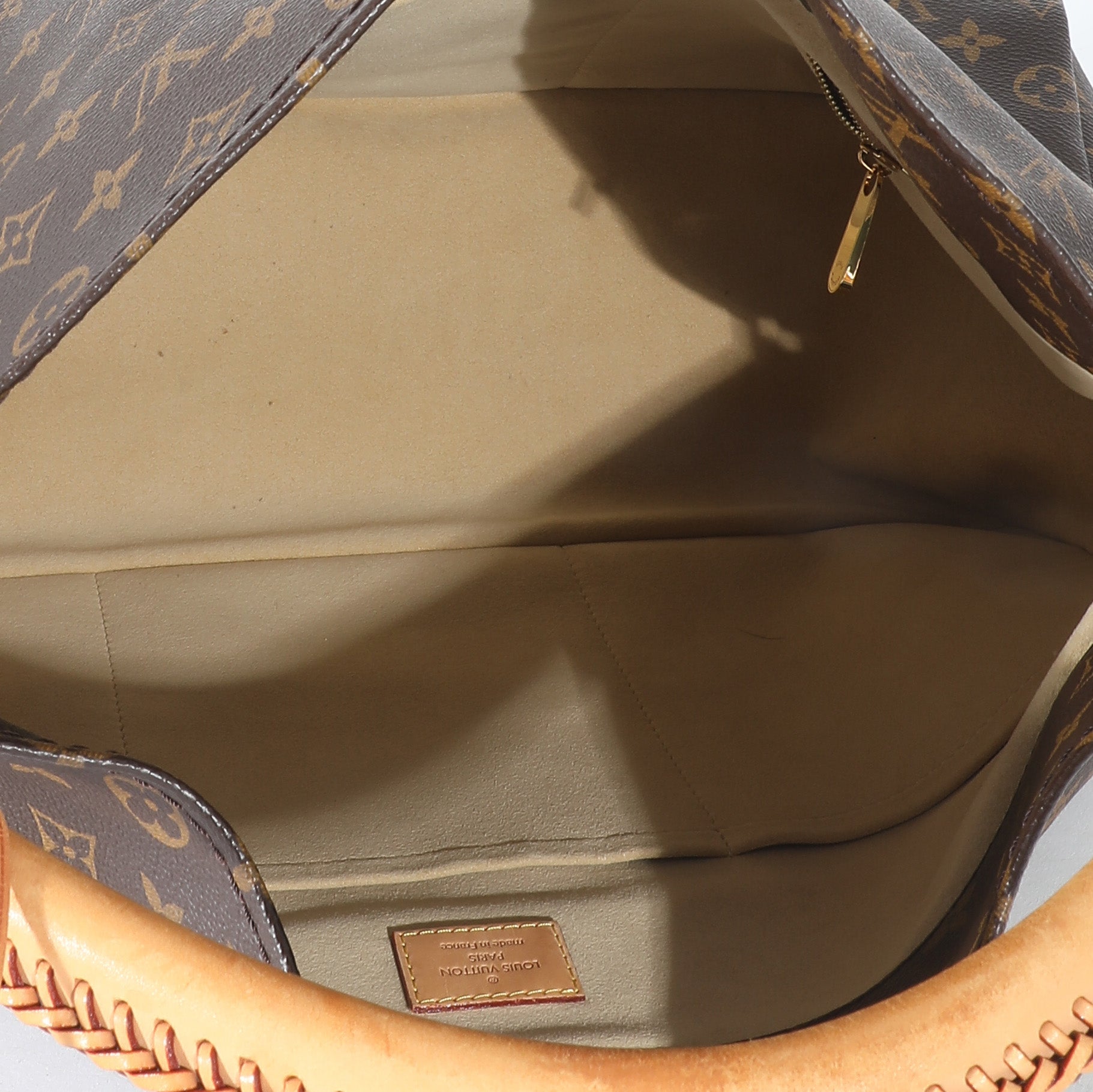 Louis Vuitton Louis Vuitton Monogram Canvas Artsy MM