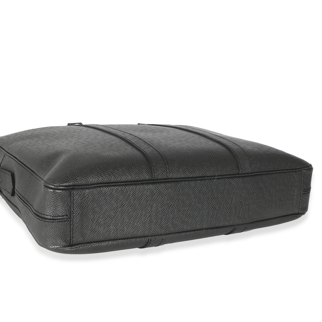 Louis Vuitton Black Taiga Porte-Documents Voyage PM