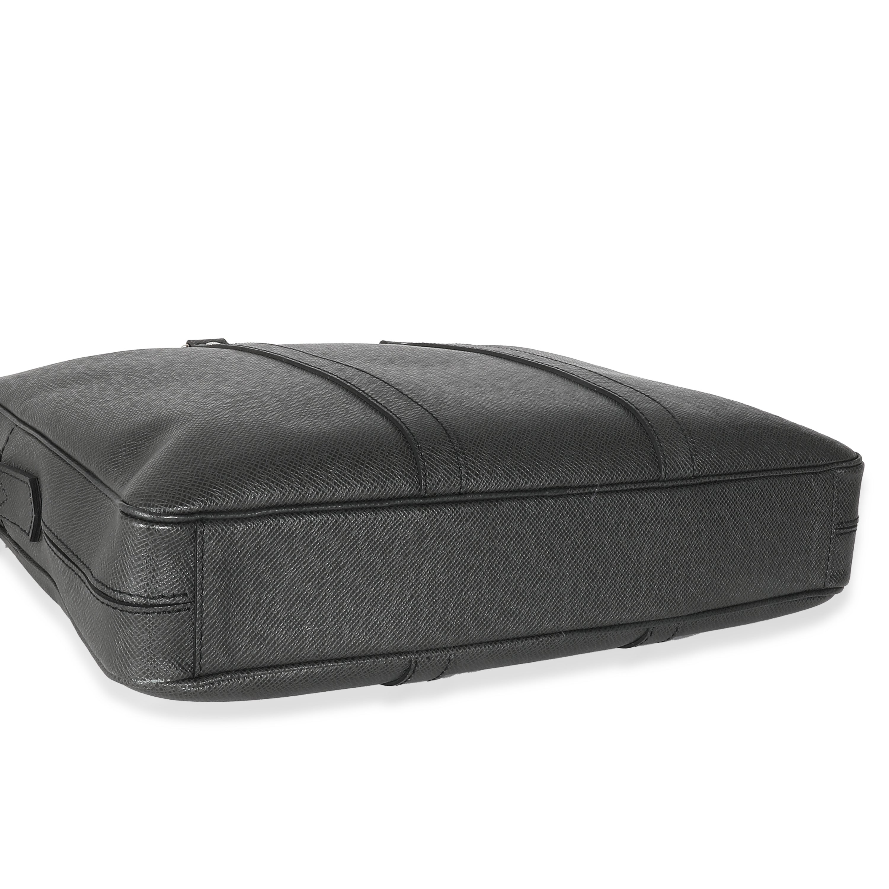 Louis Vuitton Black Taiga Porte-Documents Voyage PM