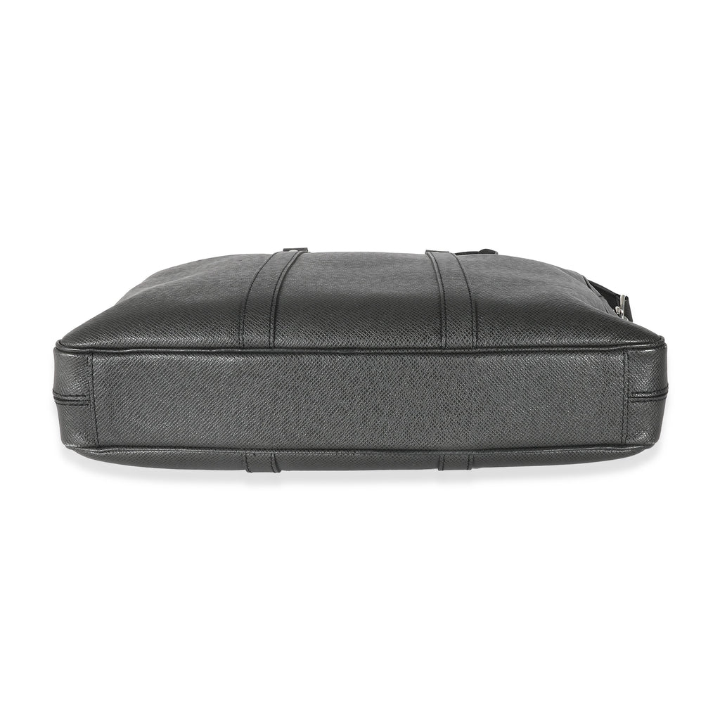 Louis Vuitton Black Taiga Porte-Documents Voyage PM
