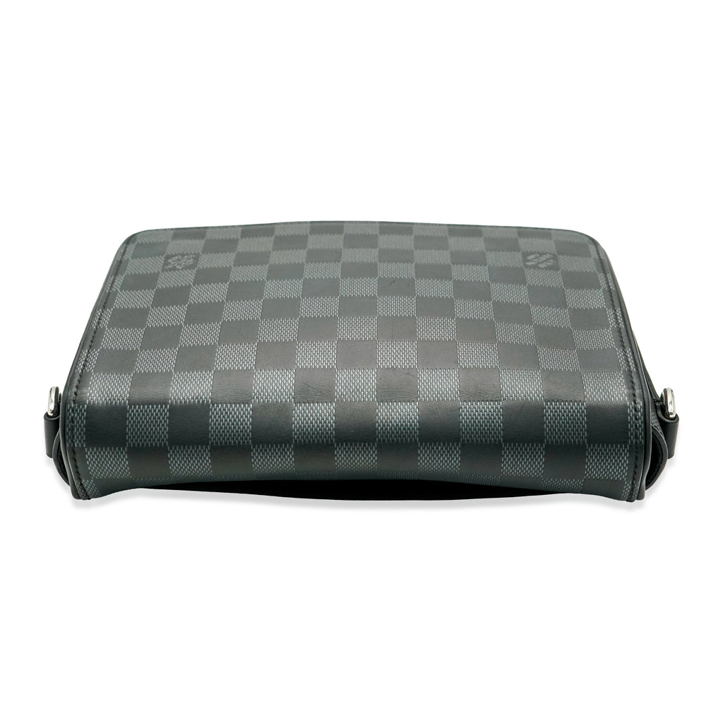 Louis Vuitton Louis Vuitton Onyx Damier Infini Studio Messenger