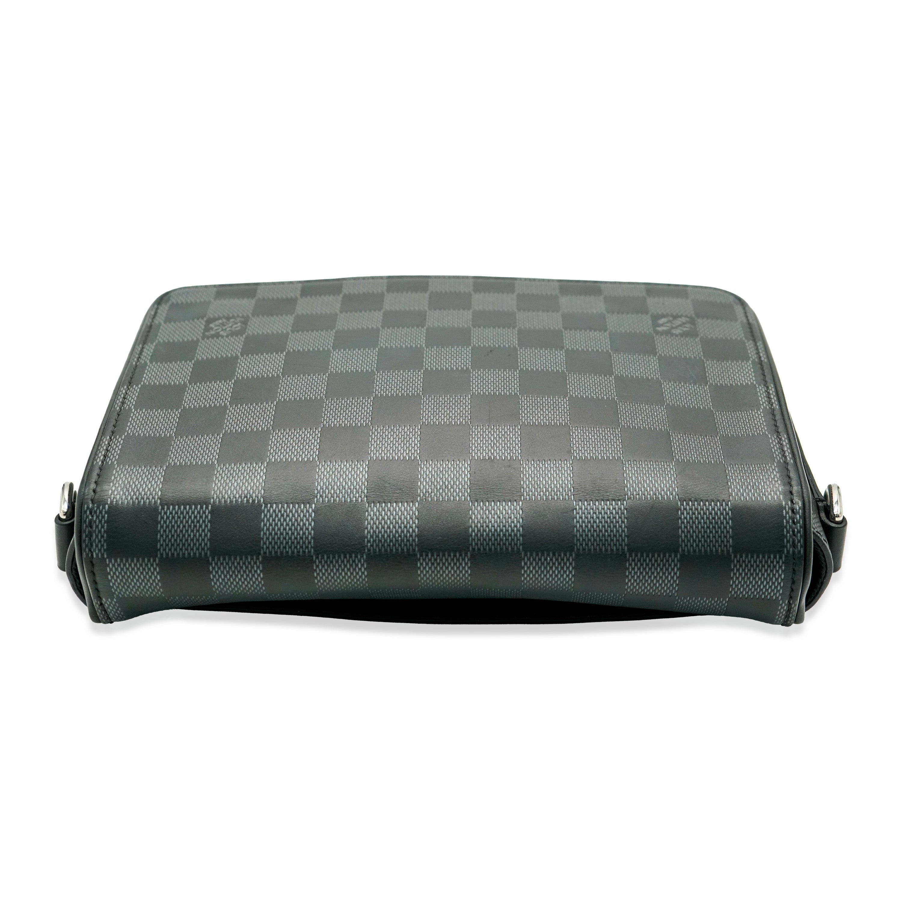 Louis Vuitton Louis Vuitton Onyx Damier Infini Studio Messenger