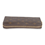 Louis Vuitton Louis Vuitton Monogram Canvas Zippy Wallet