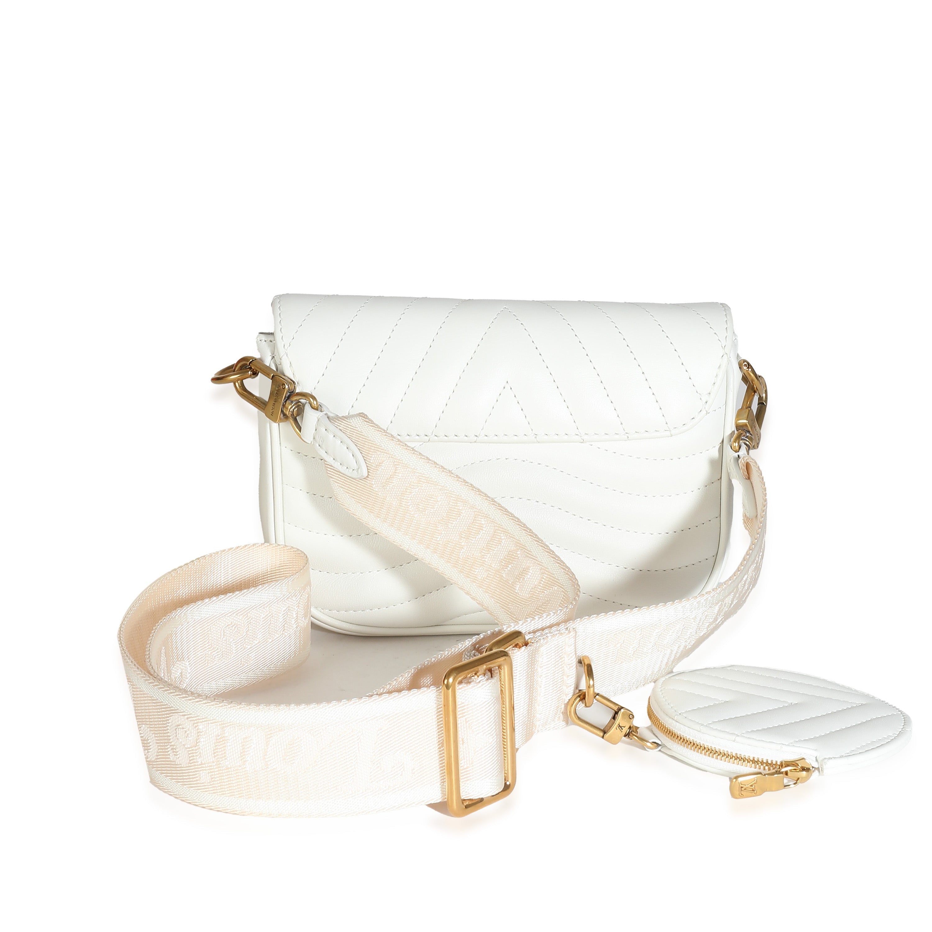 Louis Vuitton Louis Vuitton Snow Calfskin New Wave Multi Pochette