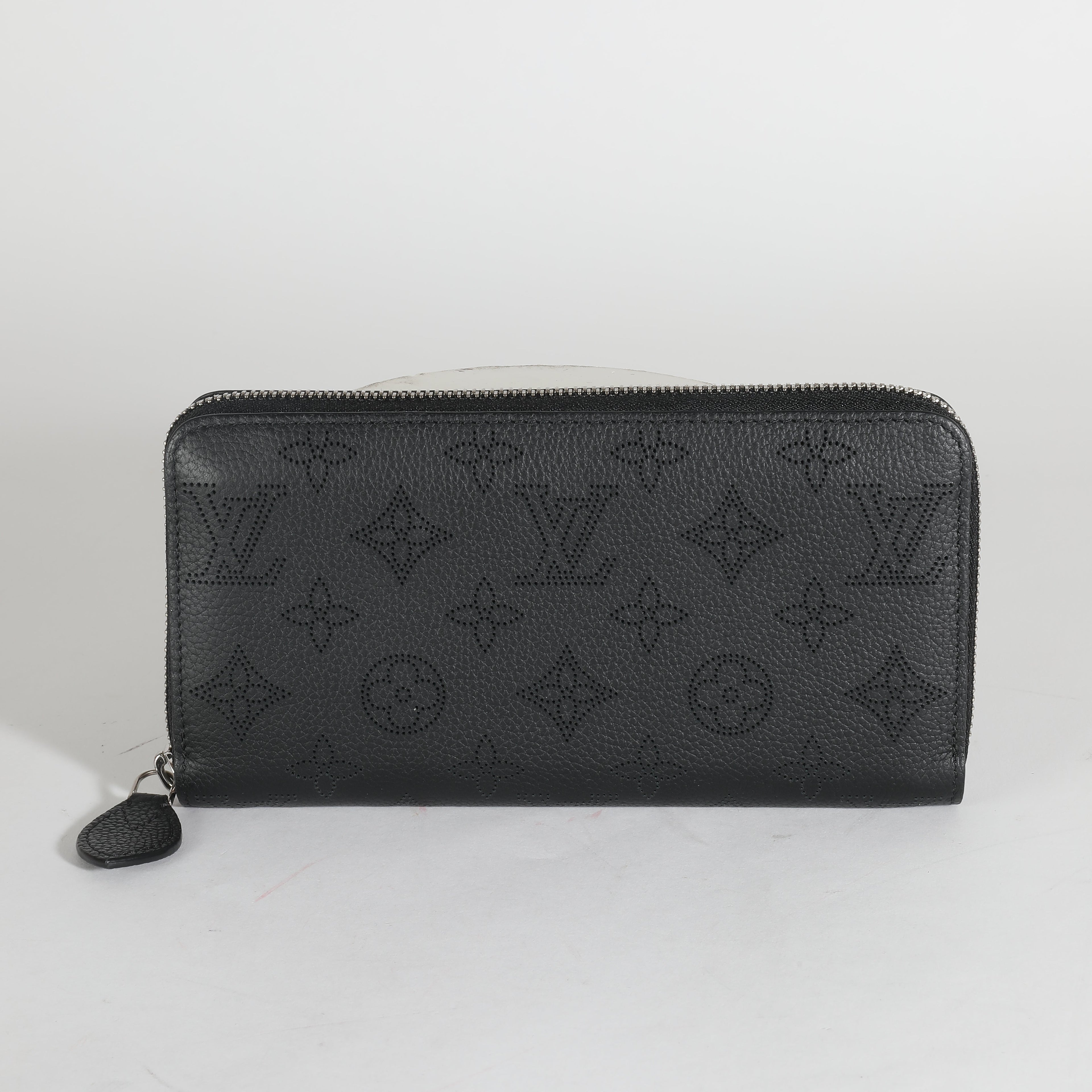 Louis Vuitton Black Mahina Zippy Wallet