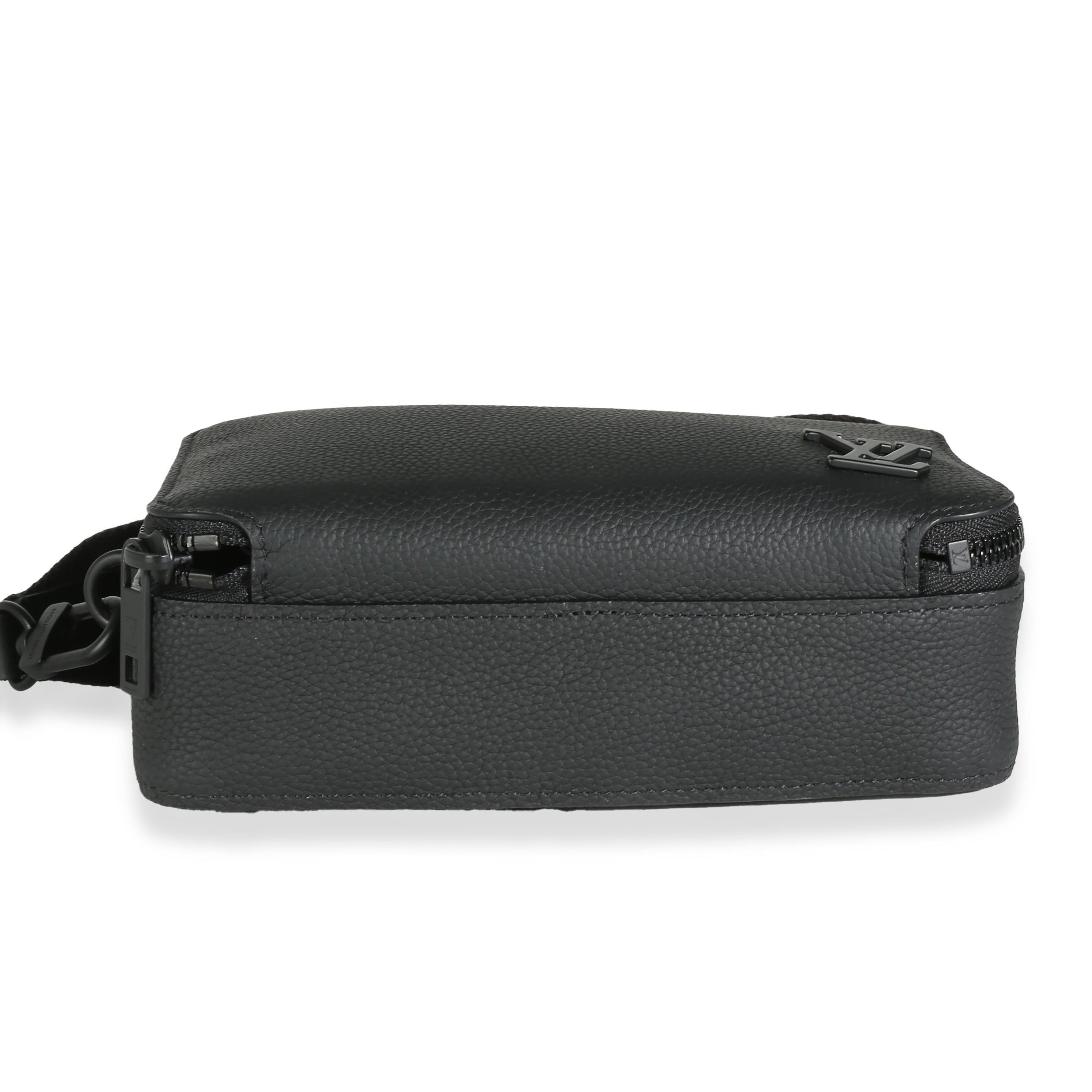 Louis Vuitton Black Taurillon Alpha Wearable Wallet