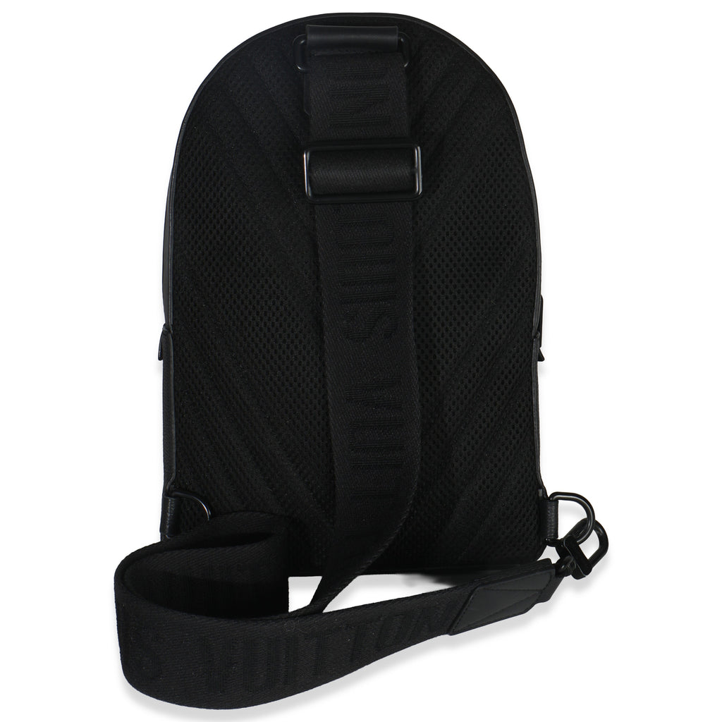 Louis Vuitton Black Waxy Calfskin Aerogram Pilot Slingbag