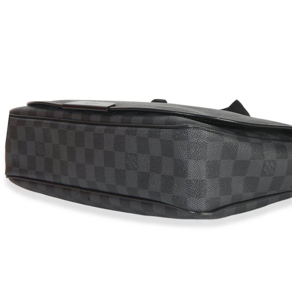 Louis Vuitton Damier Graphite Daniel Messenger MM