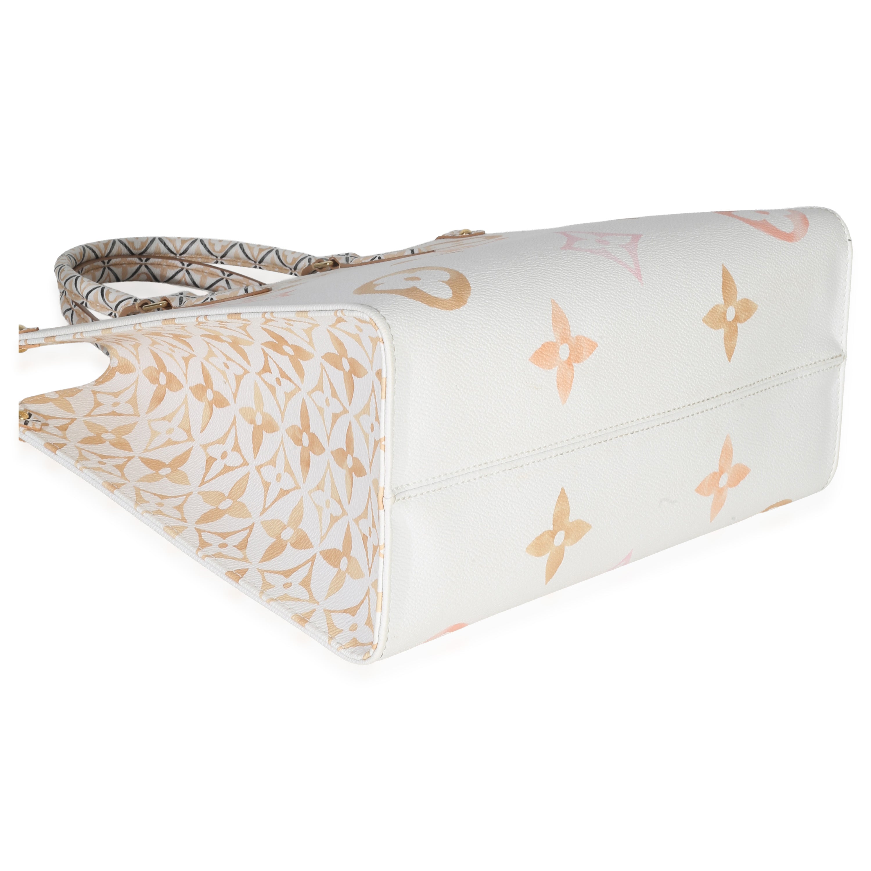 Louis Vuitton Monogram Giant By The Pool 2.0 Onthego MM