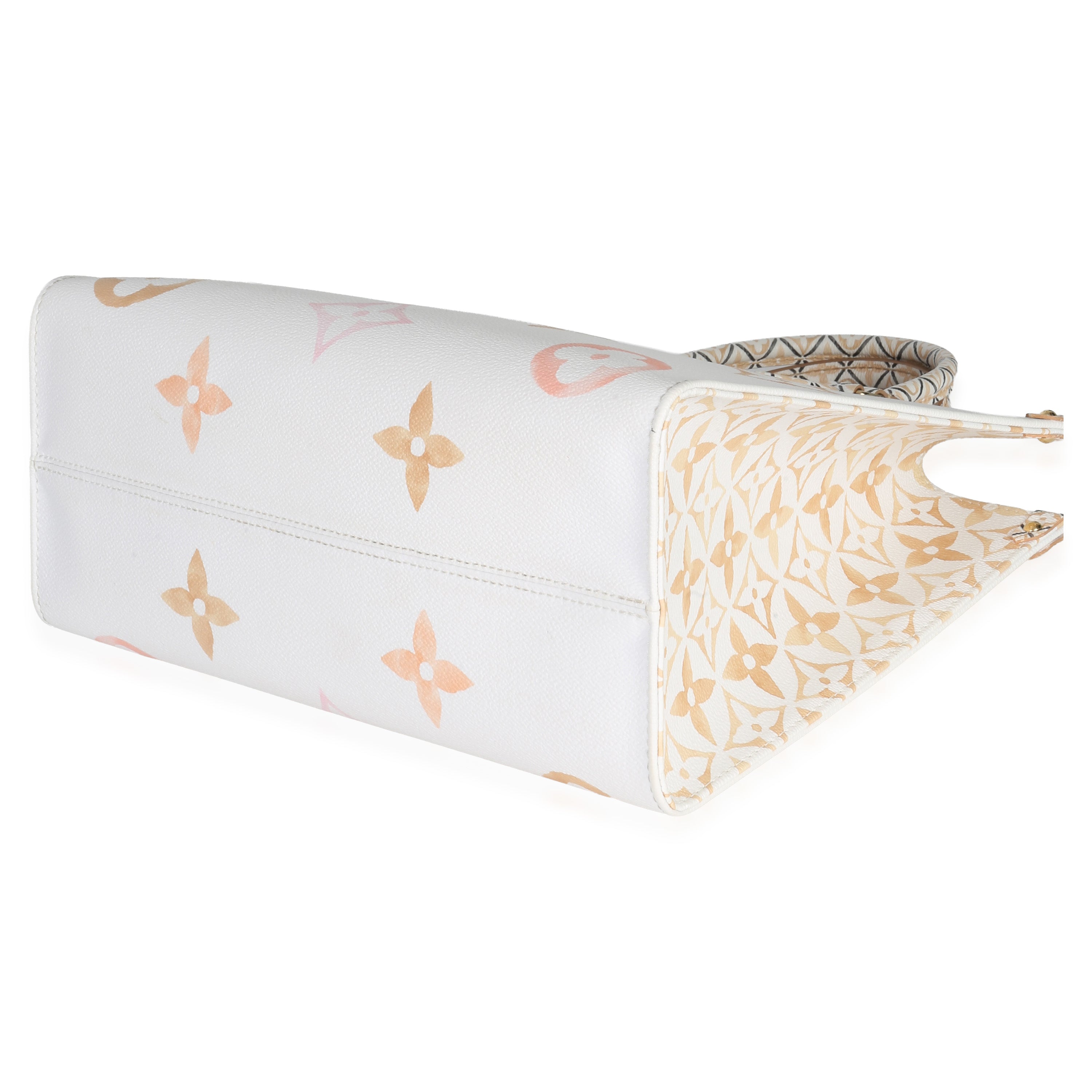 Louis Vuitton Monogram Giant By The Pool 2.0 Onthego MM