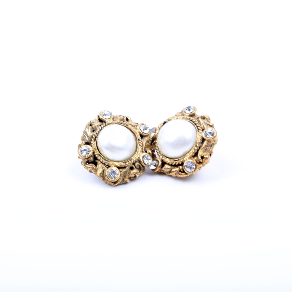 Chanel CC Rhinestone/Faux Pearl Clip On Vintage Earrings Gold