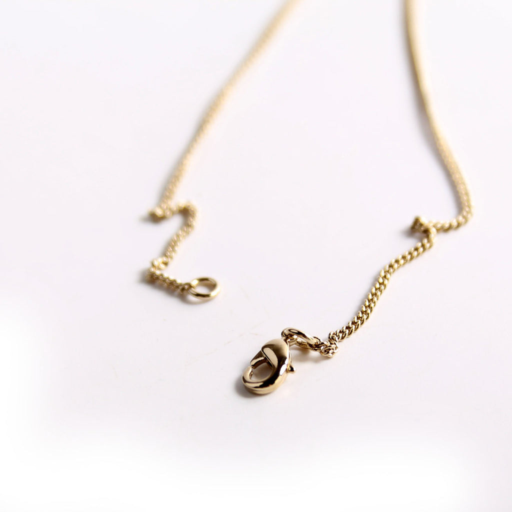 Chanel Clear Resin And Pearl CC Pendant Necklace Pearl/Gold