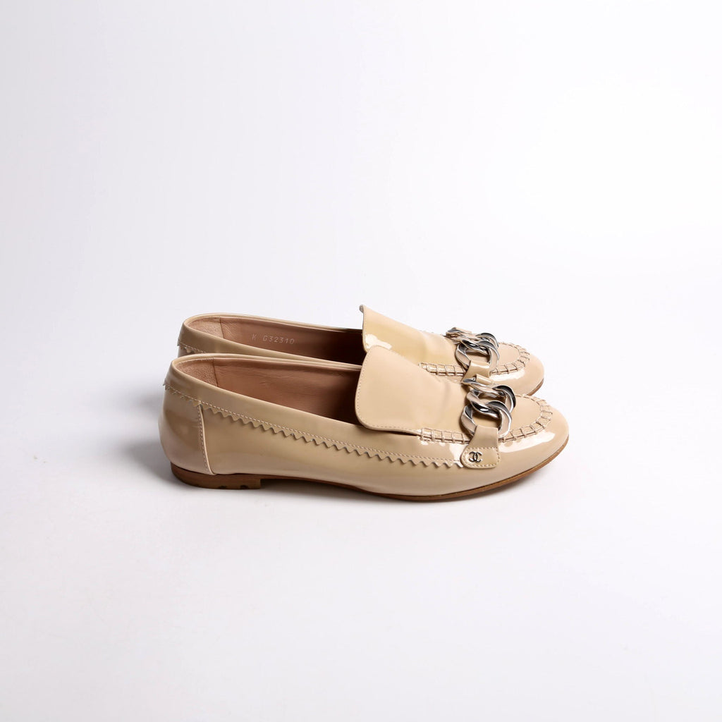 Chanel CC Chain Moccasin Loafers Patent Size 38.5 Tan