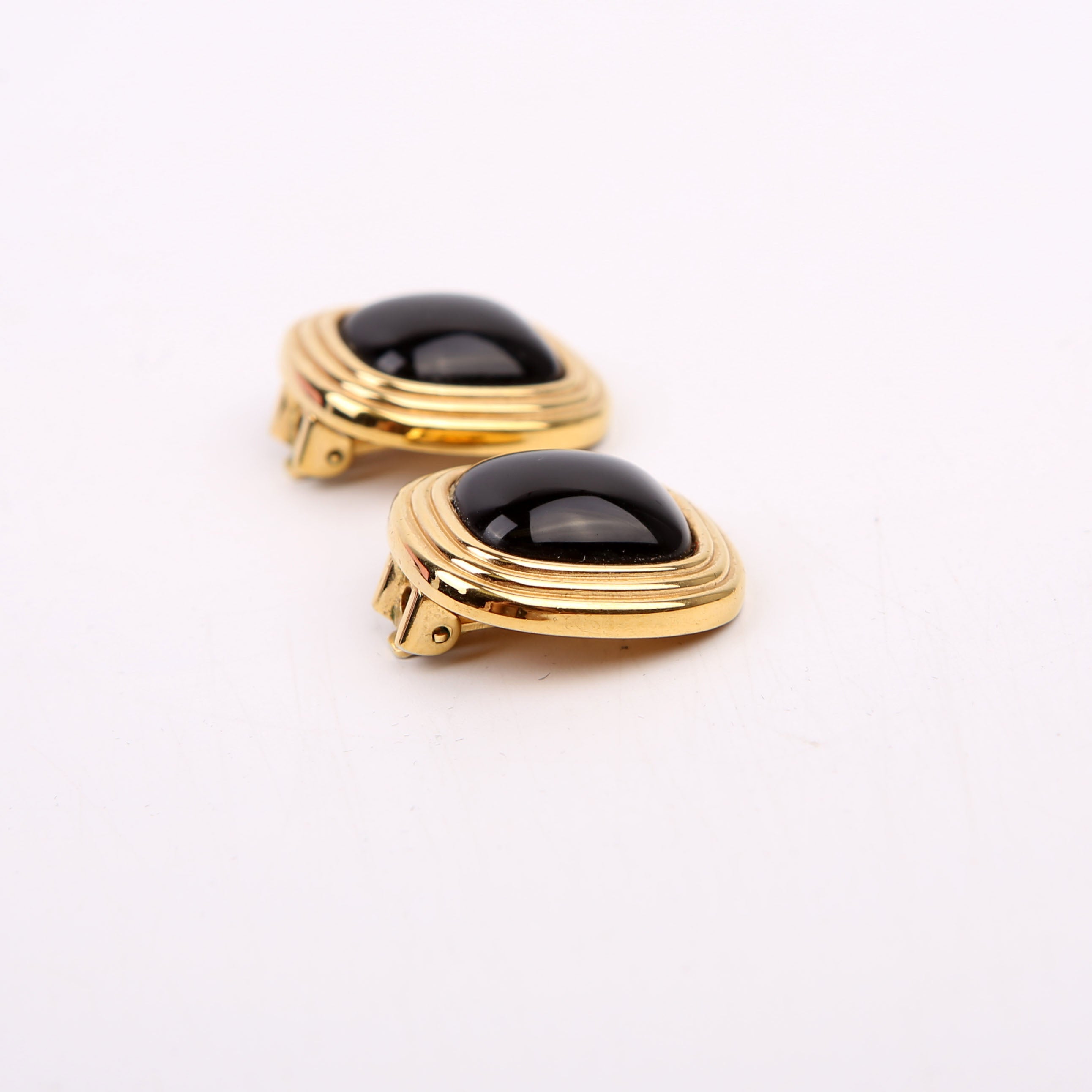 Christian Dior Resin Clip-Ons Vintage Earrings