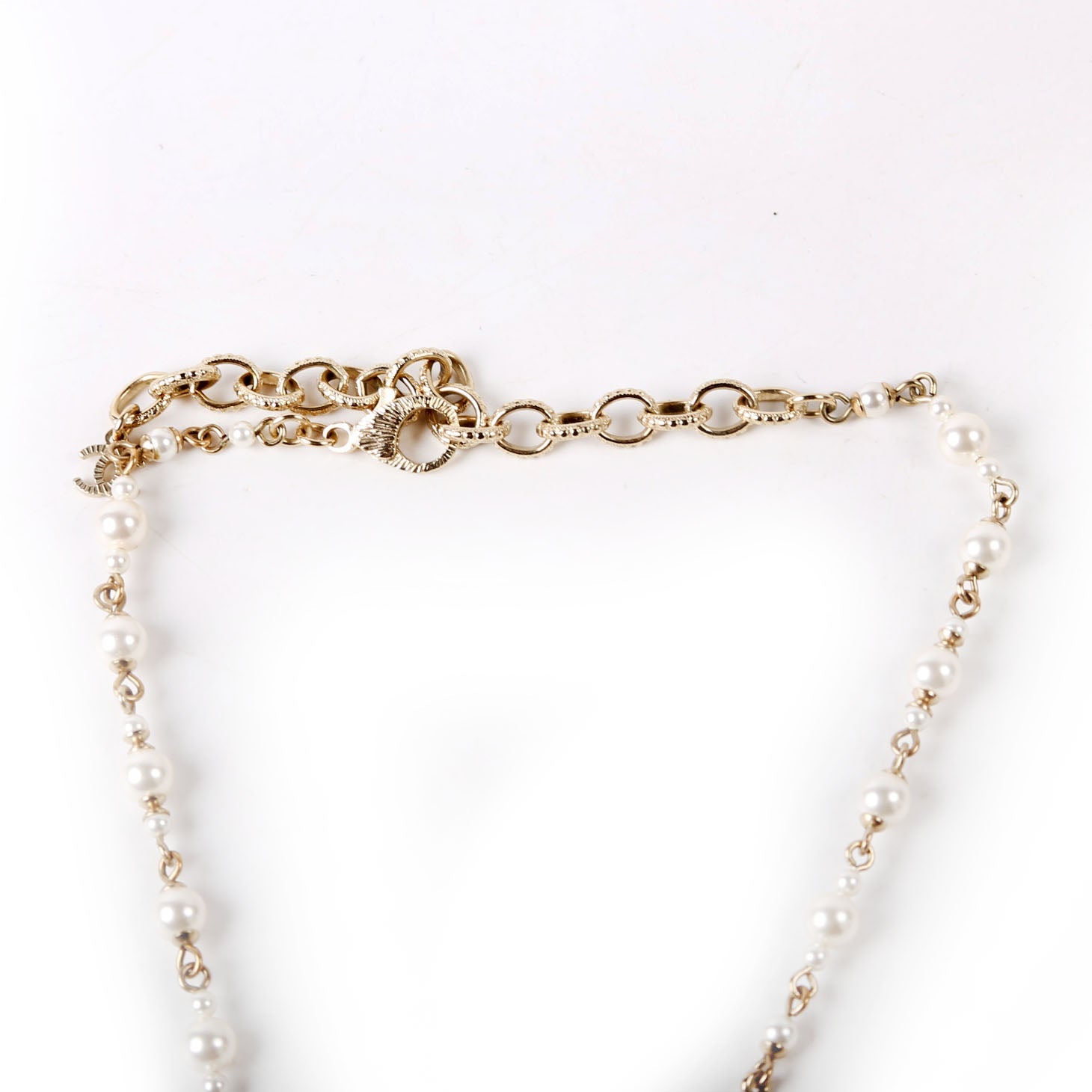 Chanel CC Charms Pearl Choker Necklace Gold/Pearl