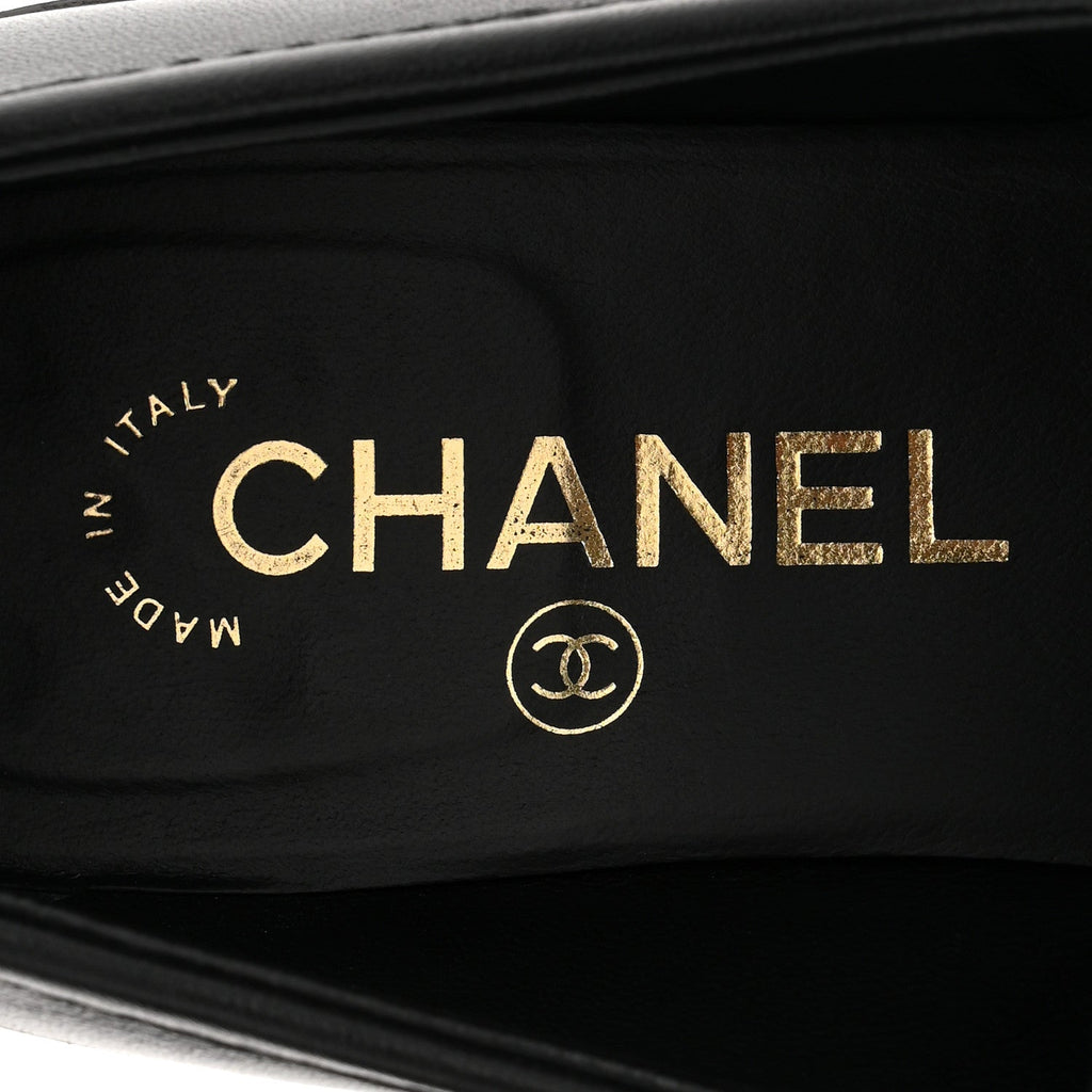 Chanel Lambskin Quilted CC Turnlock Loafers 39 Black
